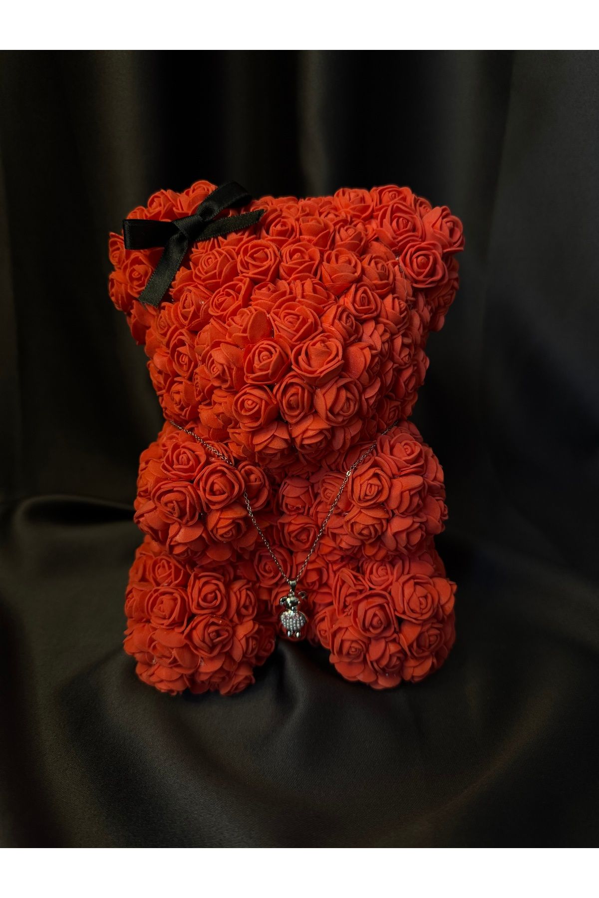Reck Teddy Rose Bear – Kolyeli Kırmızı Gül Ayıcık (20x15 cm)