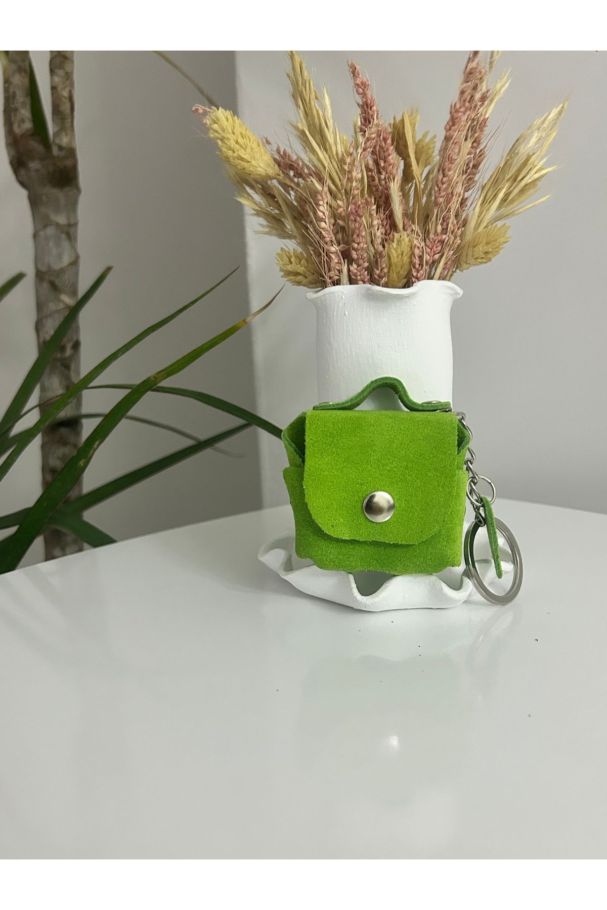 akcaleatherr Hakiki Deri Anahtarlık veya AirPods Kılıfı – Renk Seçenekli – El Yapımı Kalite