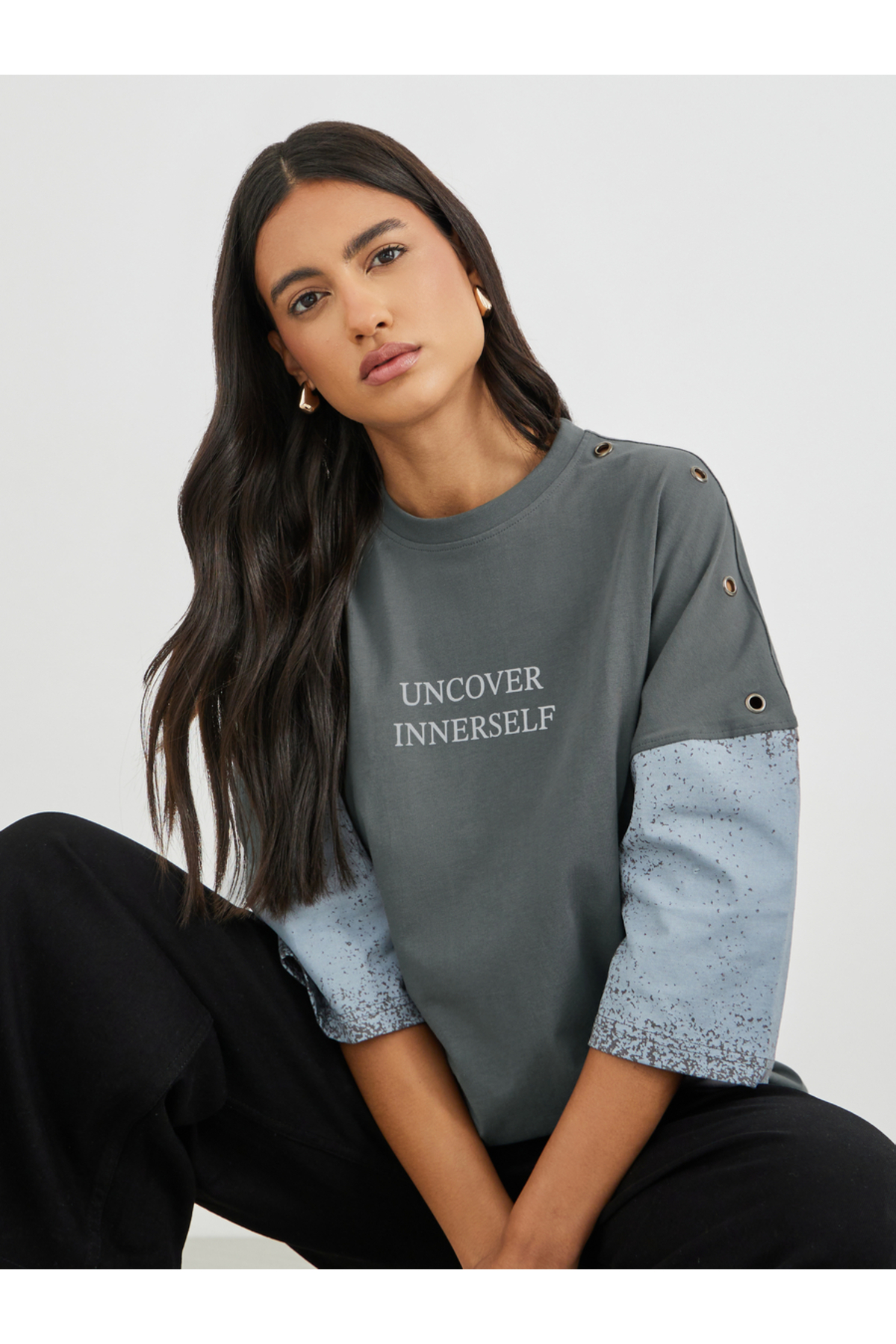 Styli Spray Painted Exaggerated Shoulder Oversized T-Shirt with Eyelet Detail