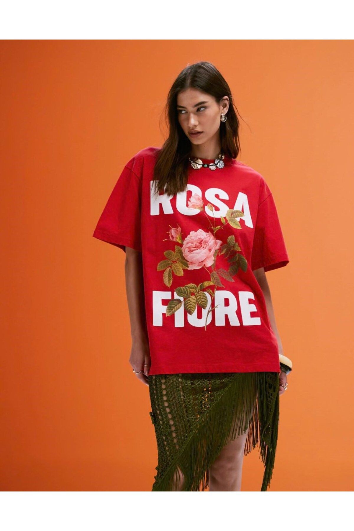 The Champ Clothing Kadın Beyaz Oversize Rosa Fiore Yazılı Gül Desenli Yazlık Tişört