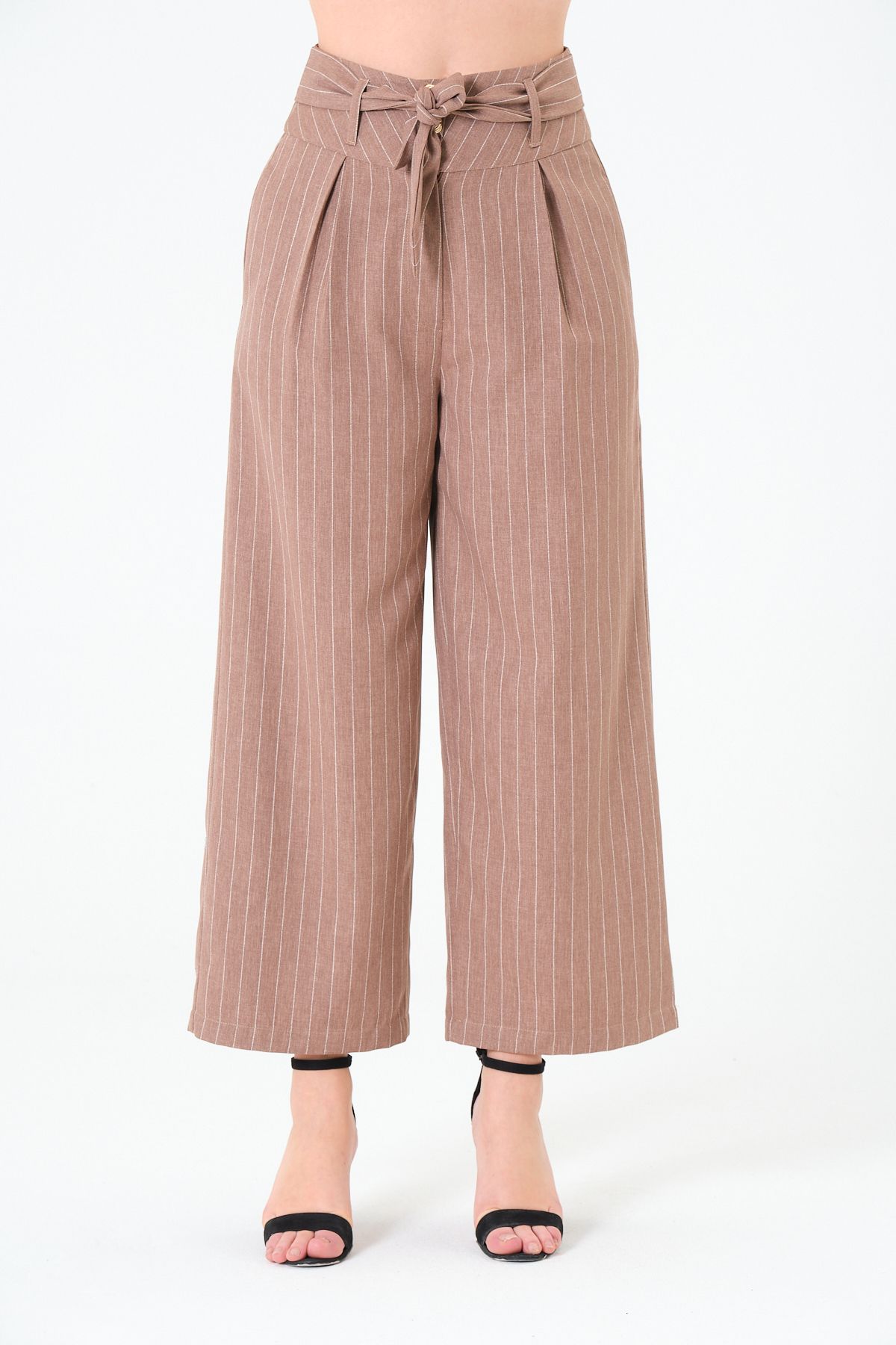 Sortie Collection Kadın Pileli, Çizgili Desen, Düğmeli, Boru Paça, Kuşaklı Gabardin Pantolon