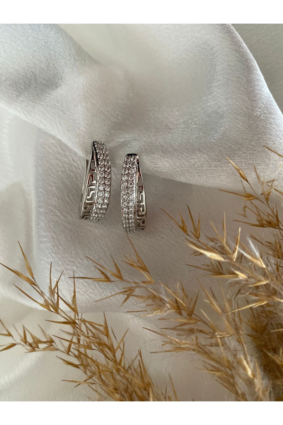 XUPING JEWELRY Zirkon Taşlı Çelik Küpe