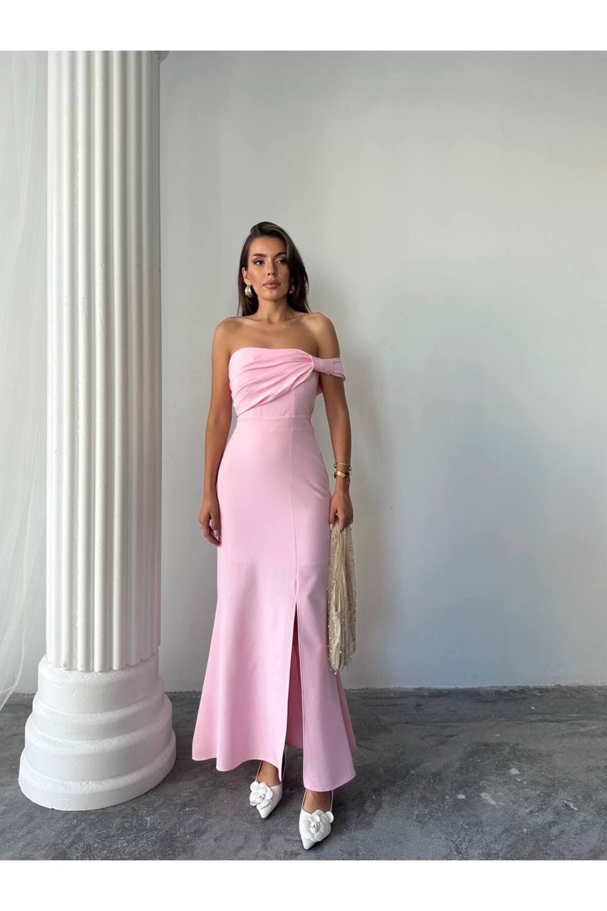 conconmoda Aura Yırtmaçlı Uzun Elbise