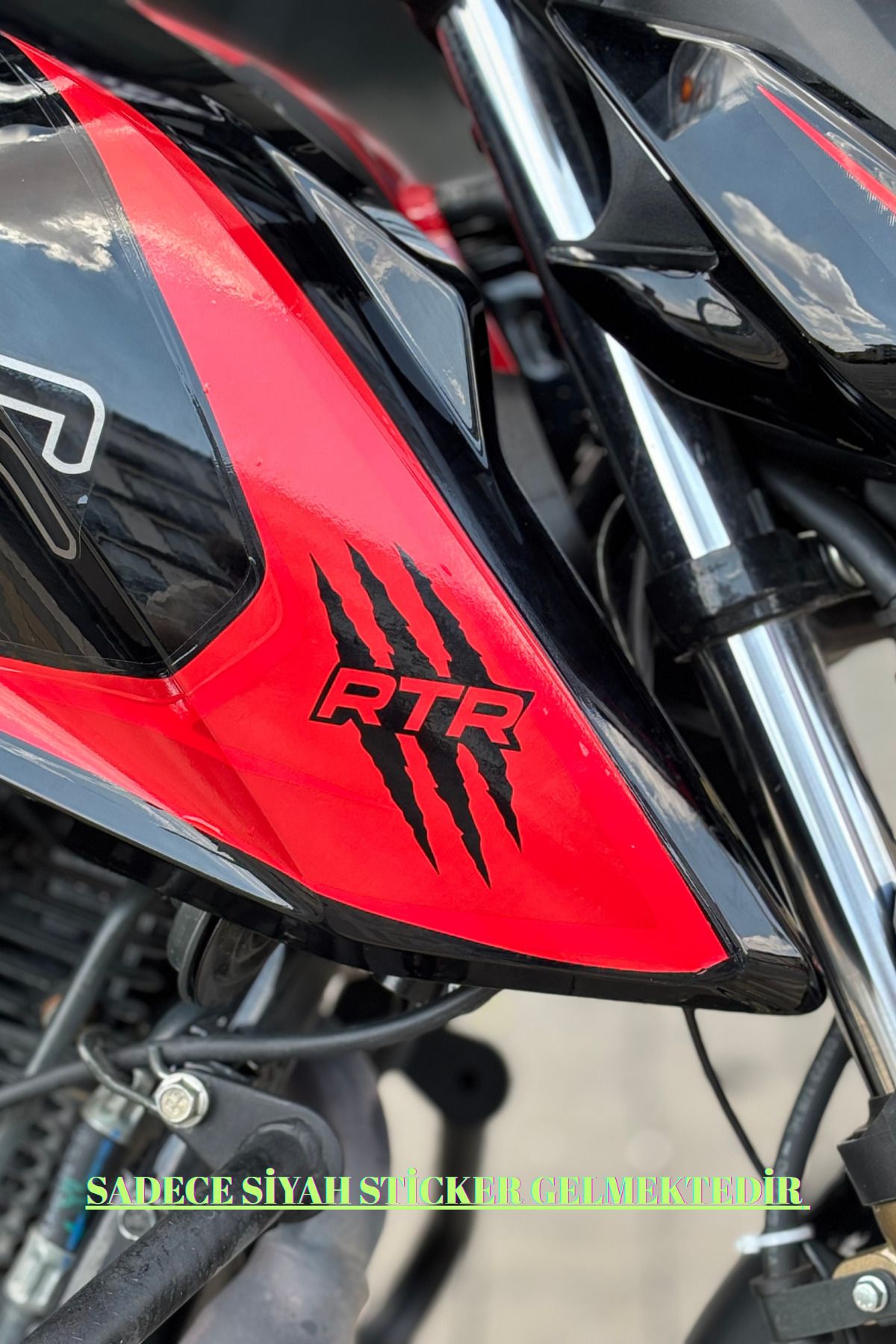 Banxtre TVS Apache RTR için Siyah Renk Pençeli RTR Sticker Etiket (1 Adet)