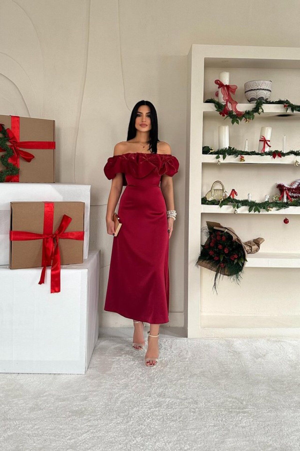 hepimiz alalım Bordo Omuz Büzgülü Saten Elbise