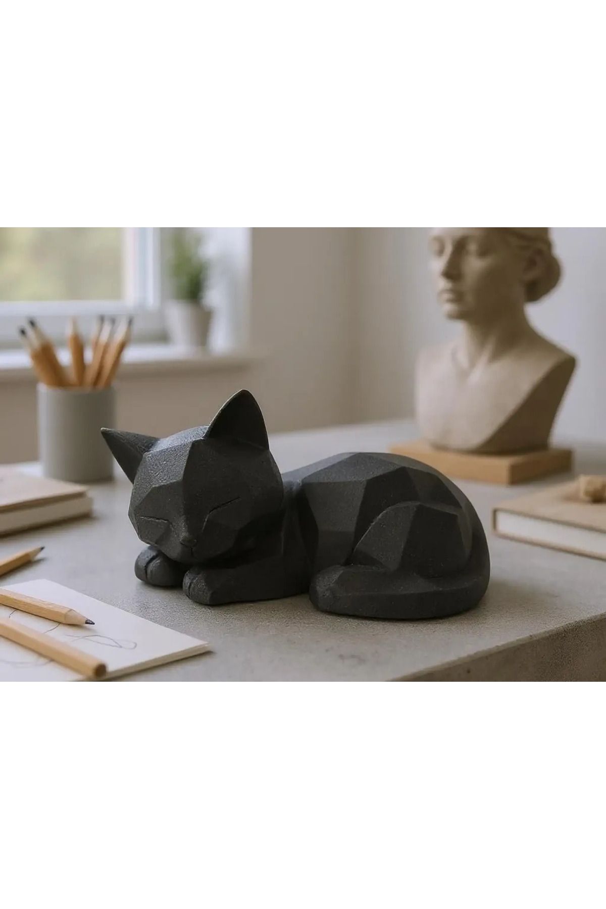 Phigo Sevimli Uyuyan Kedi Figürü - 15 cm Low Poly Koleksiyon Objesi