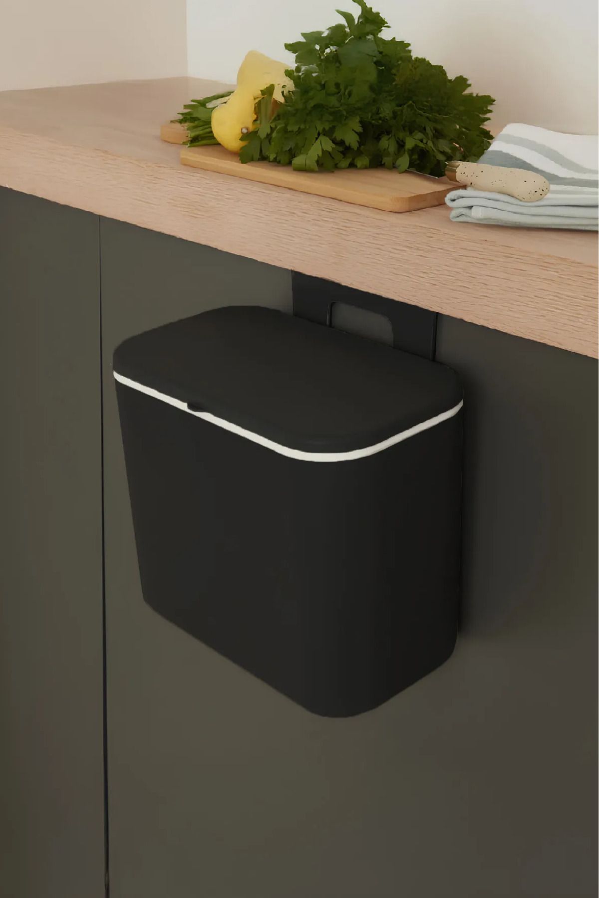 ego home Askılı Çöp Kovası Çizgili 8 Lt Mutfak Tezgah Üstü Ve Dolap Askılı Çöp Kovası Çift Yön Kapaklı