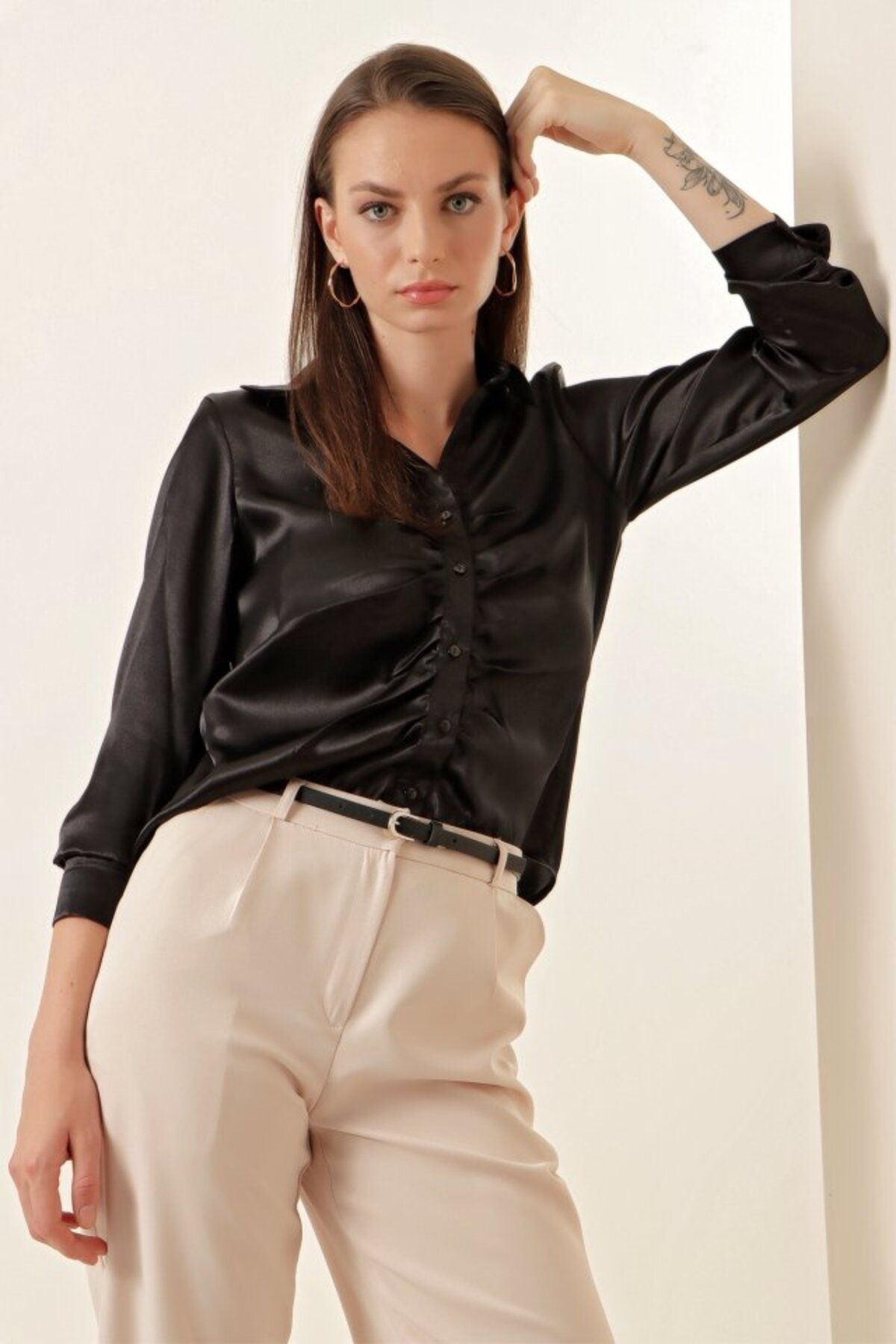 ETİLER COLLECTION 20112 Büzgülü Saten Gömlek - Siyah