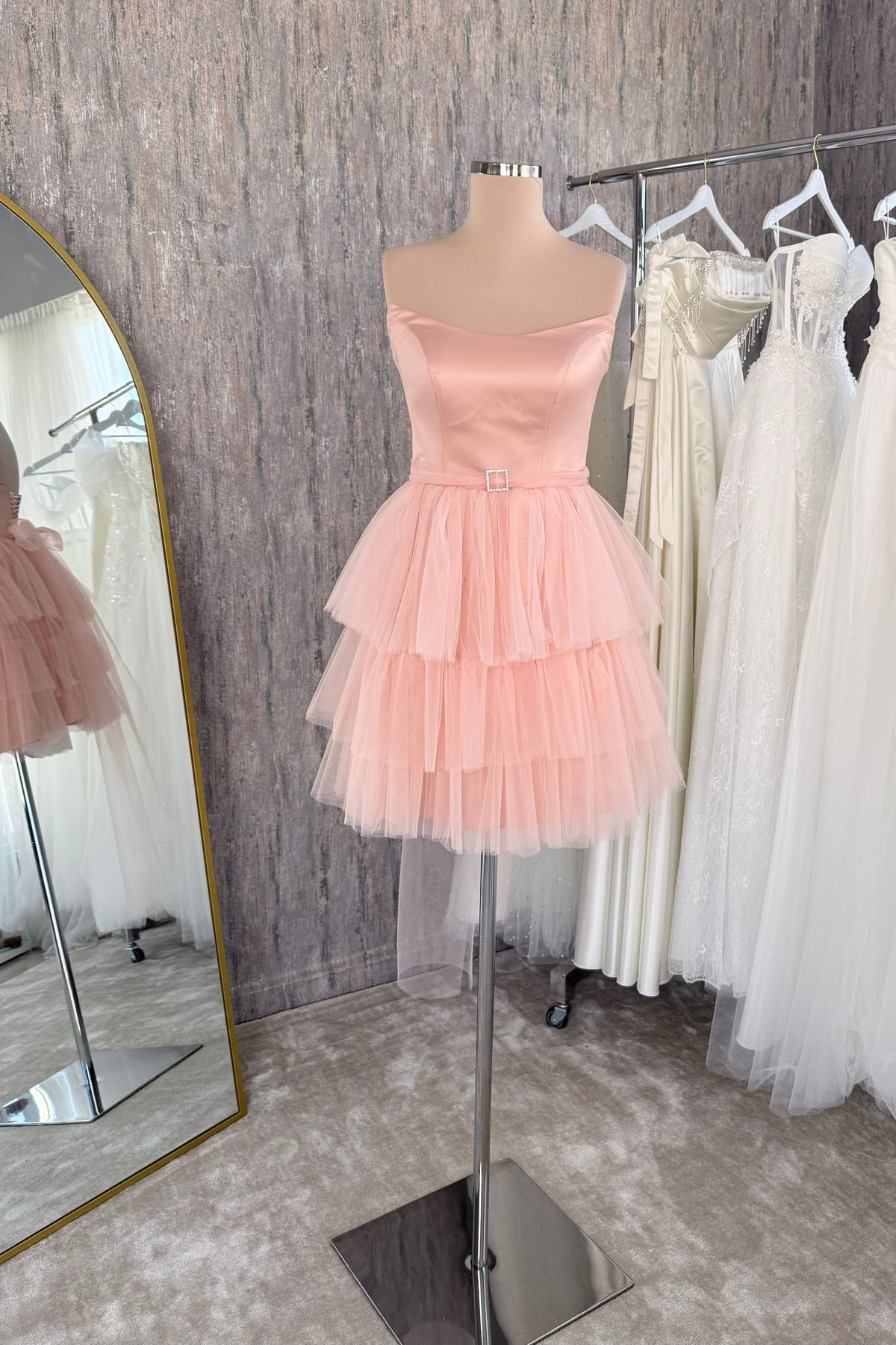Lenta Moda Pudra Kırmızı Kayık Yaka Kat Kat Tül Mini Abiye ve Gece Elbisesi