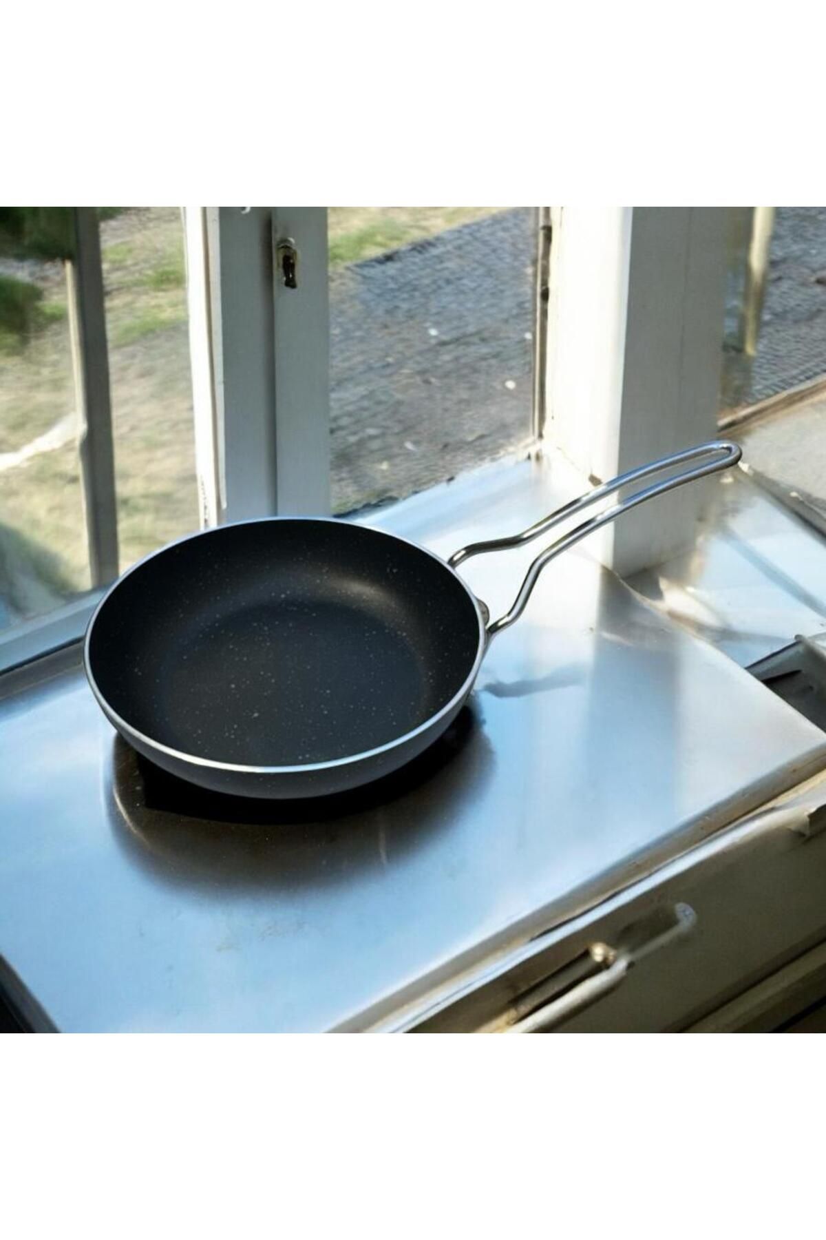 Peramari Tuna House Granit Kapaksız Tava 20 cm Siyah