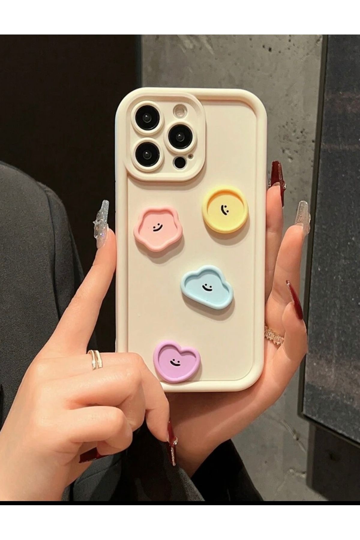 MirazTasarim IPHONE 15 PRO 3D DEKORLU EKRU KILIF