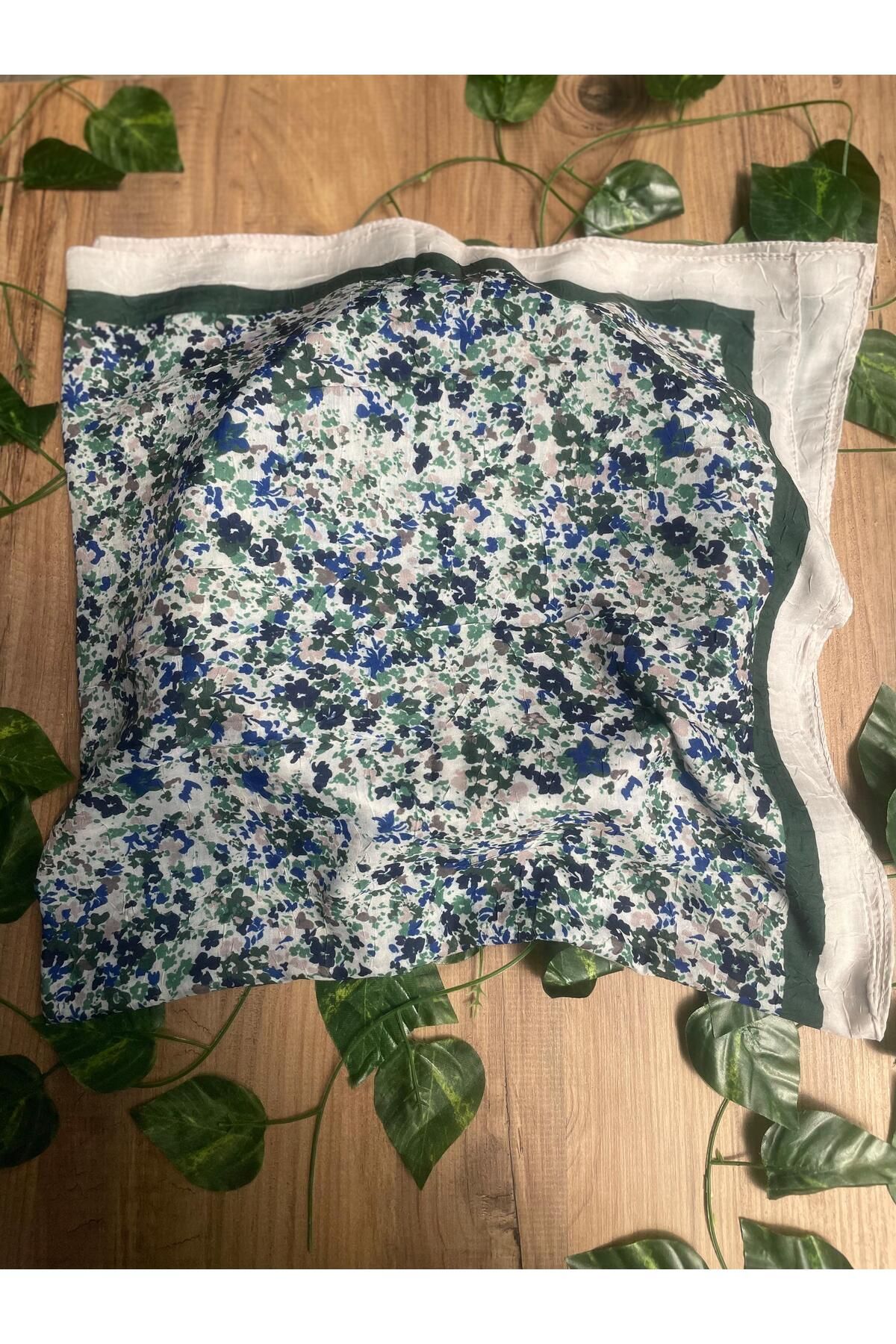 Butik çiçek desen eşarp