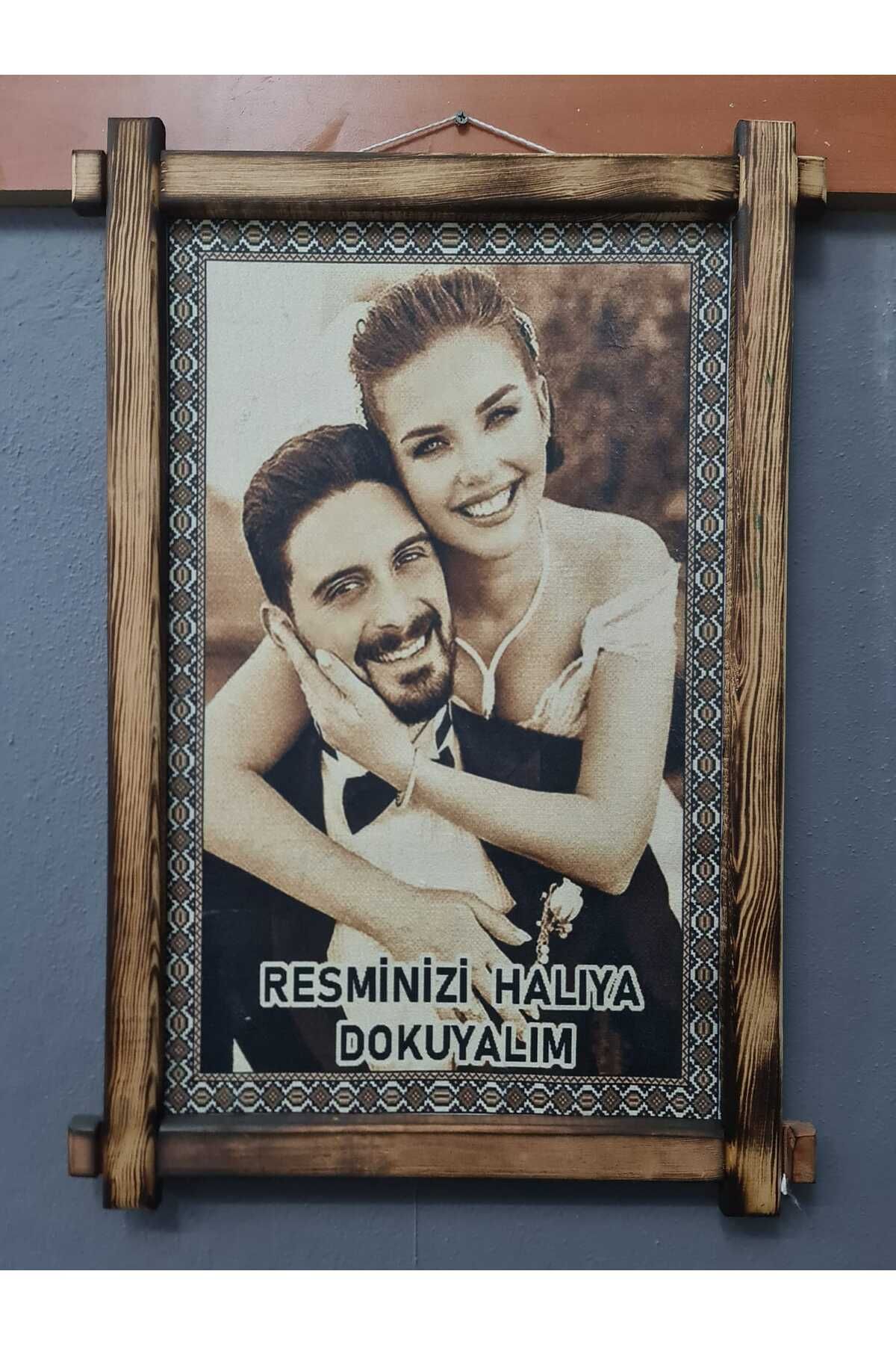 Easy Tedarik Ahşap Çerçeveli Kişiye Özel Resimli Halı 60X80 Ölçülerde