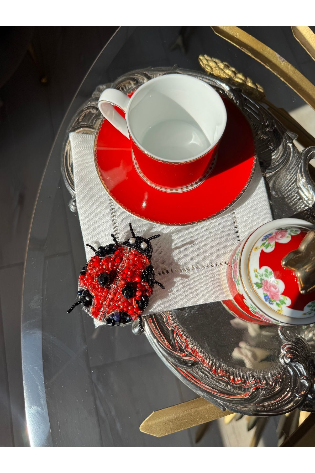 Hatice sakallı design 1 adet uğur böceği işlemeli kokteyl kahve yanı sunumluk peçete