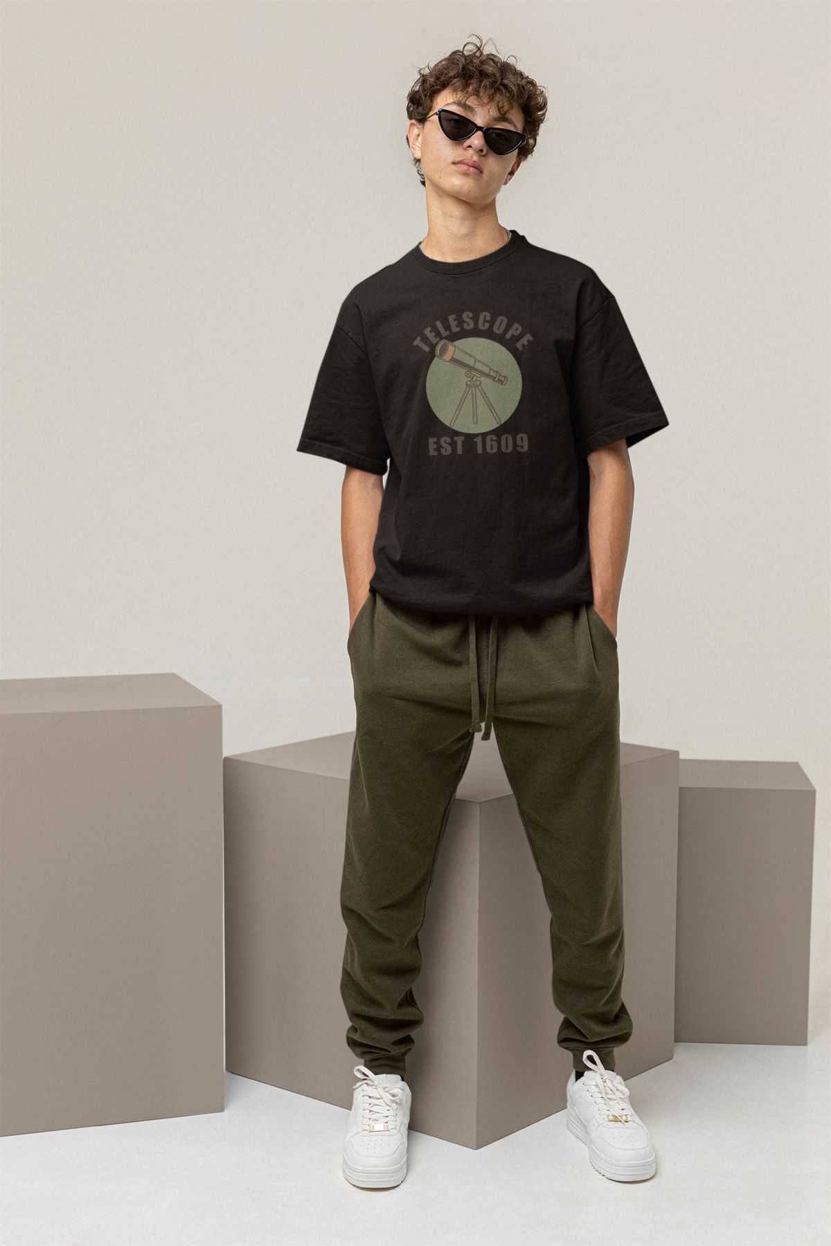 Uniquetex NUBENSE / TELAR-2 - Oversize Unisex Teleskop Baskılı Siyah Bisiklet Yaka T-shirt (Bilim Tişört)