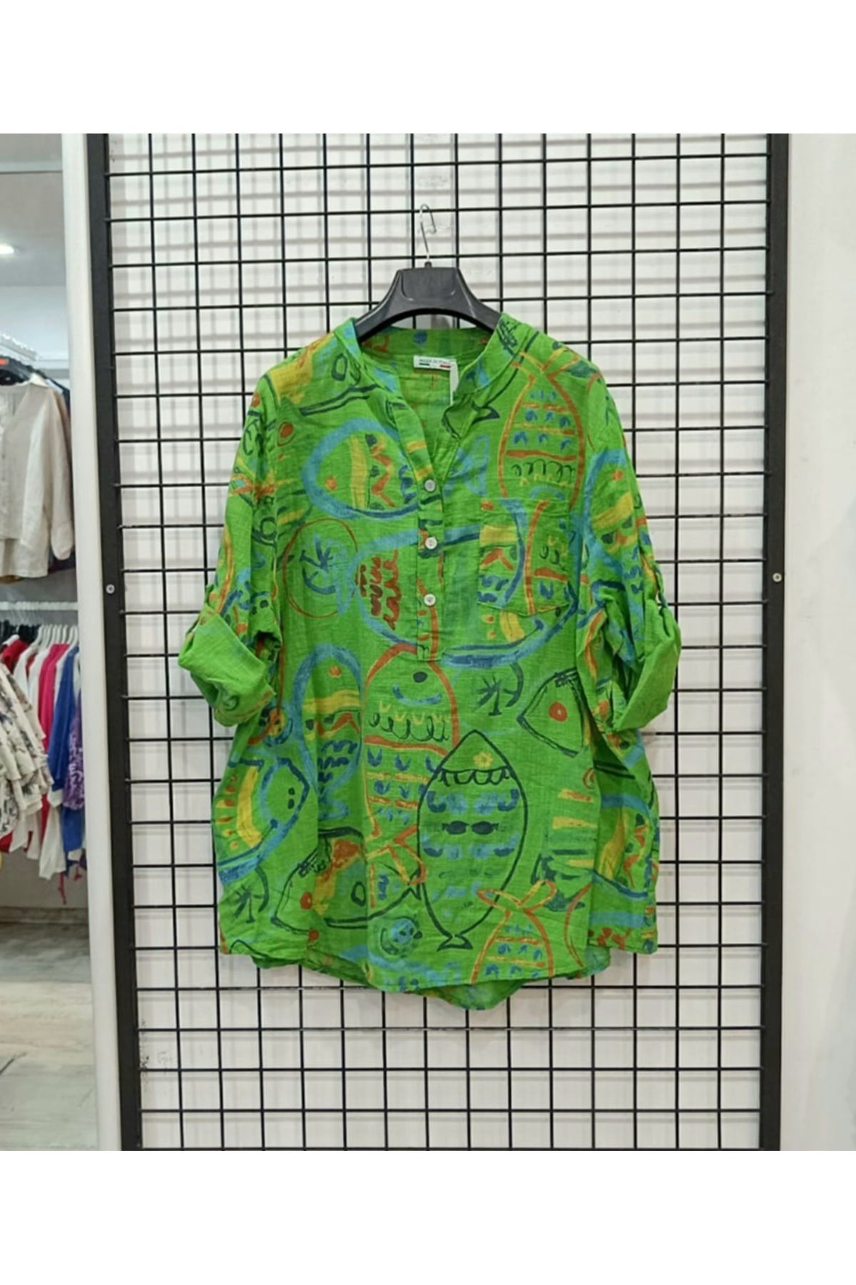 Butik Şans Balık Figür Detaylı İtalyan Gömlek Bluz