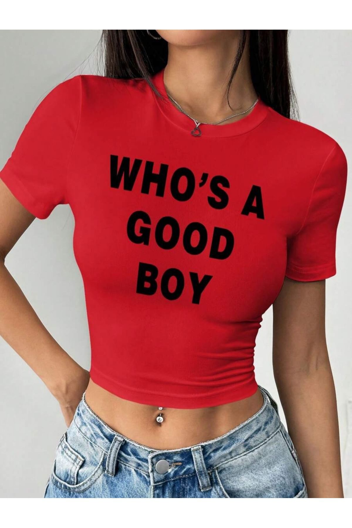 OVER HEAD Kadın Who Good Boy Baskılı Baby Tee Crop T-shirt