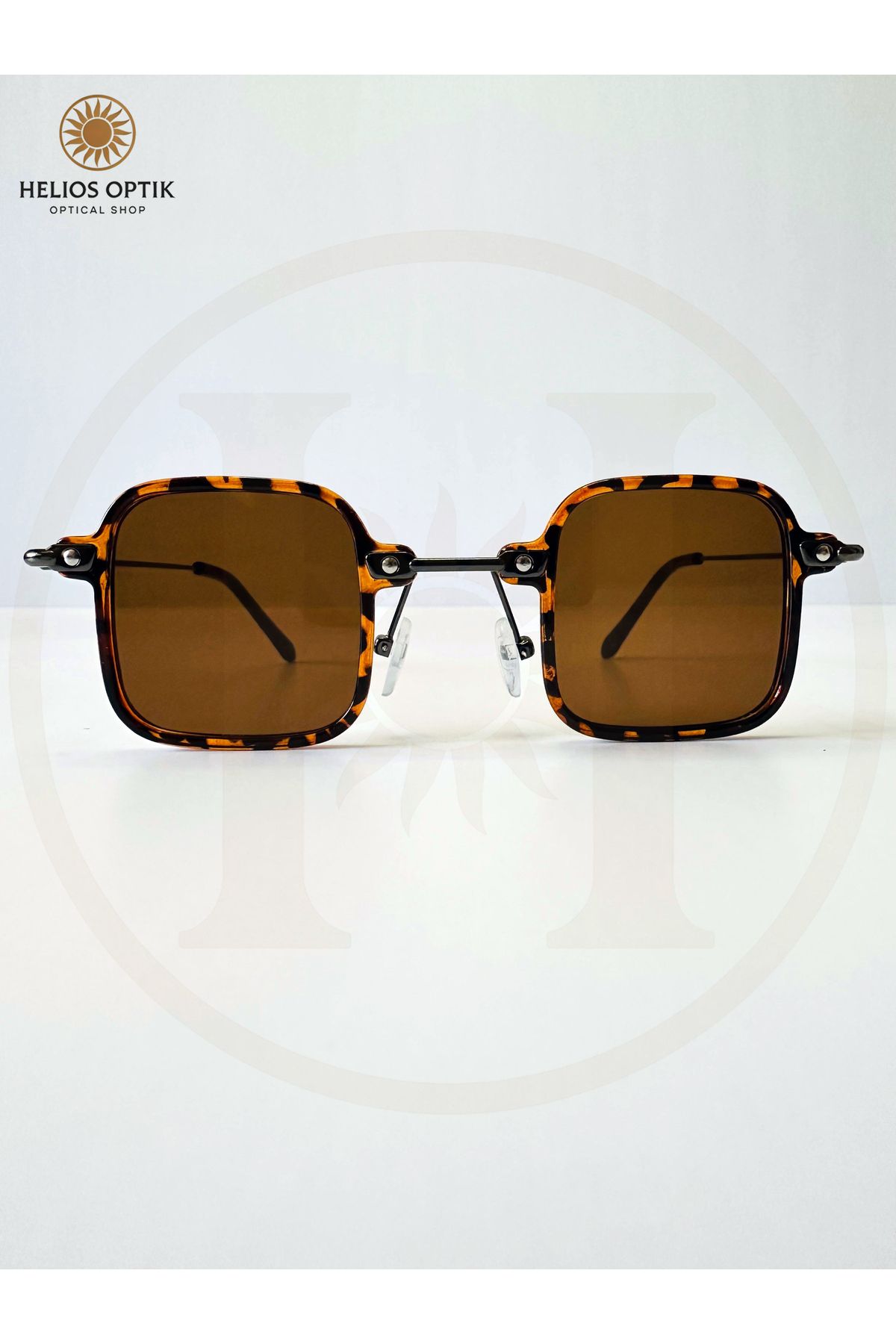 Helios Optik "Squareline" Metal Detaylı Köşeli Unisex Güneş Gözlüğü