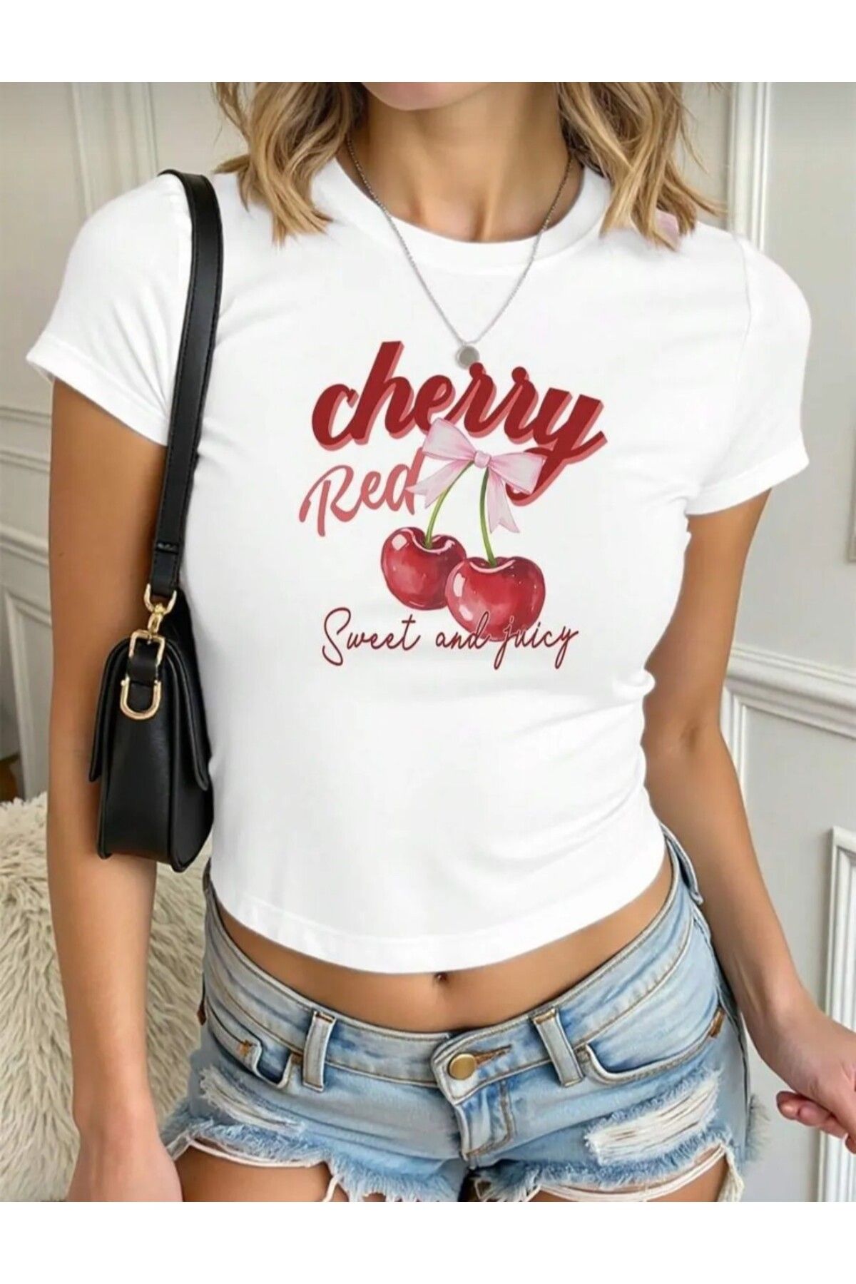 trend selection Cherry Red Baskılı, Bisiklet Yaka, Kadın Dar Kesim Crop T-shirt