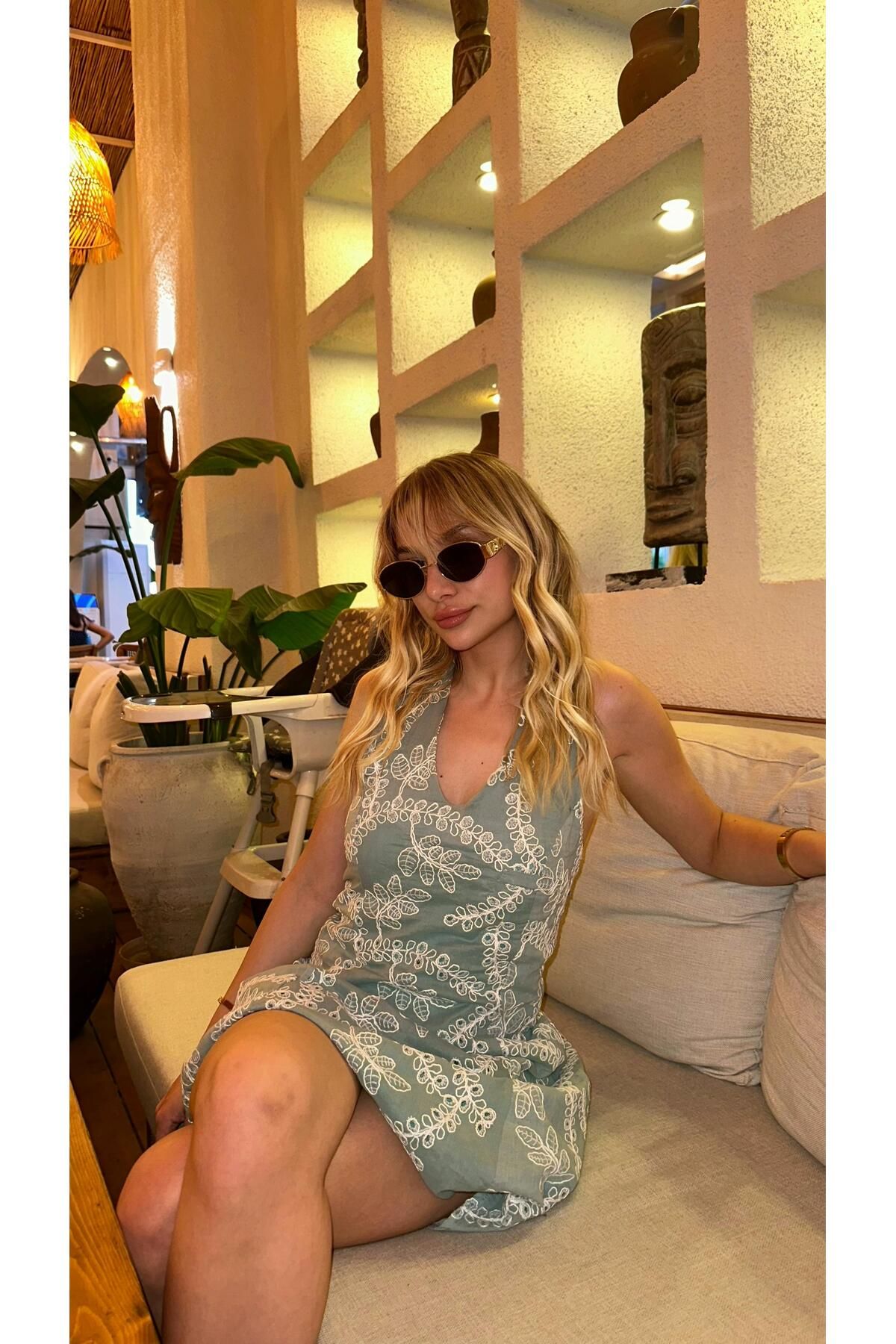 MODA NAKIŞ İŞLEMELİ ELBİSE