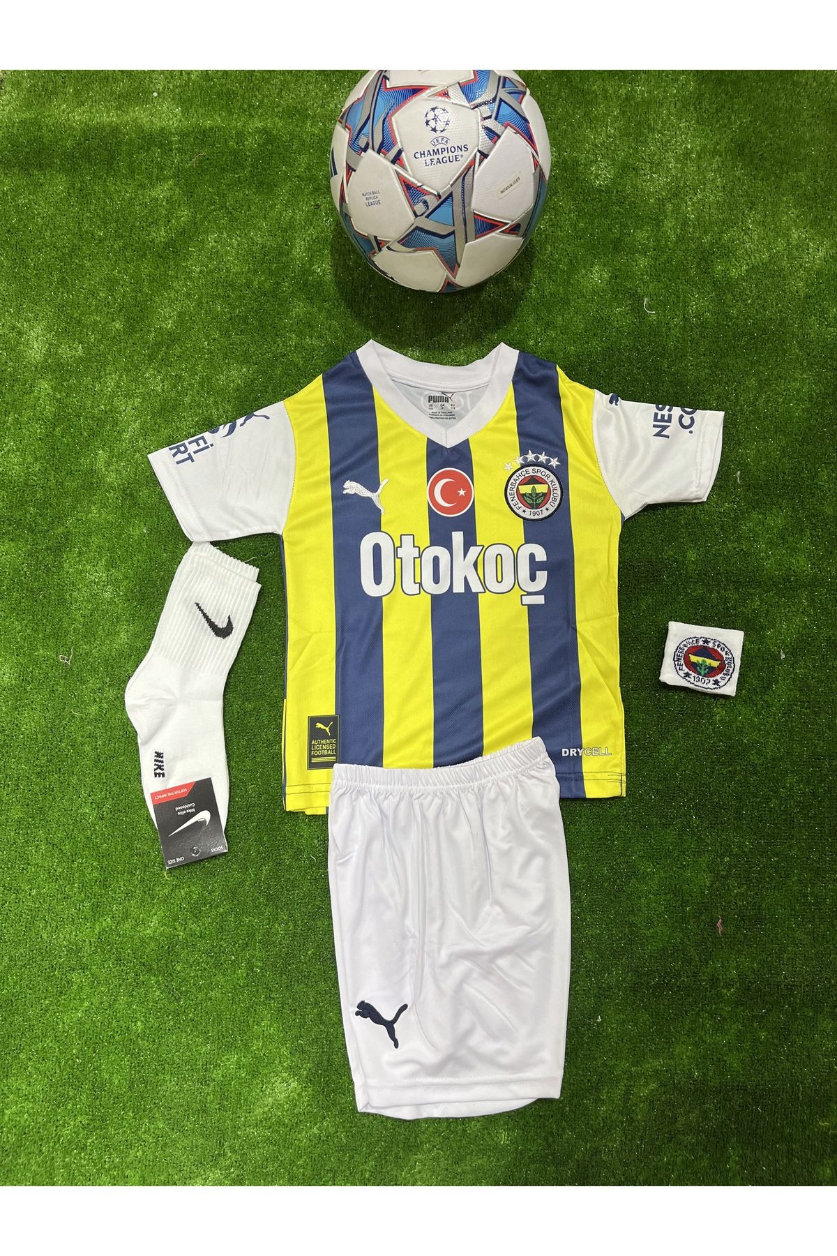 Nevruz 4'lü Set Arkası Boş fênêr'bahçe. Isimsiz Çocuk Futbol Forma Şort Çorap Bileklik Seti / 2023-2024