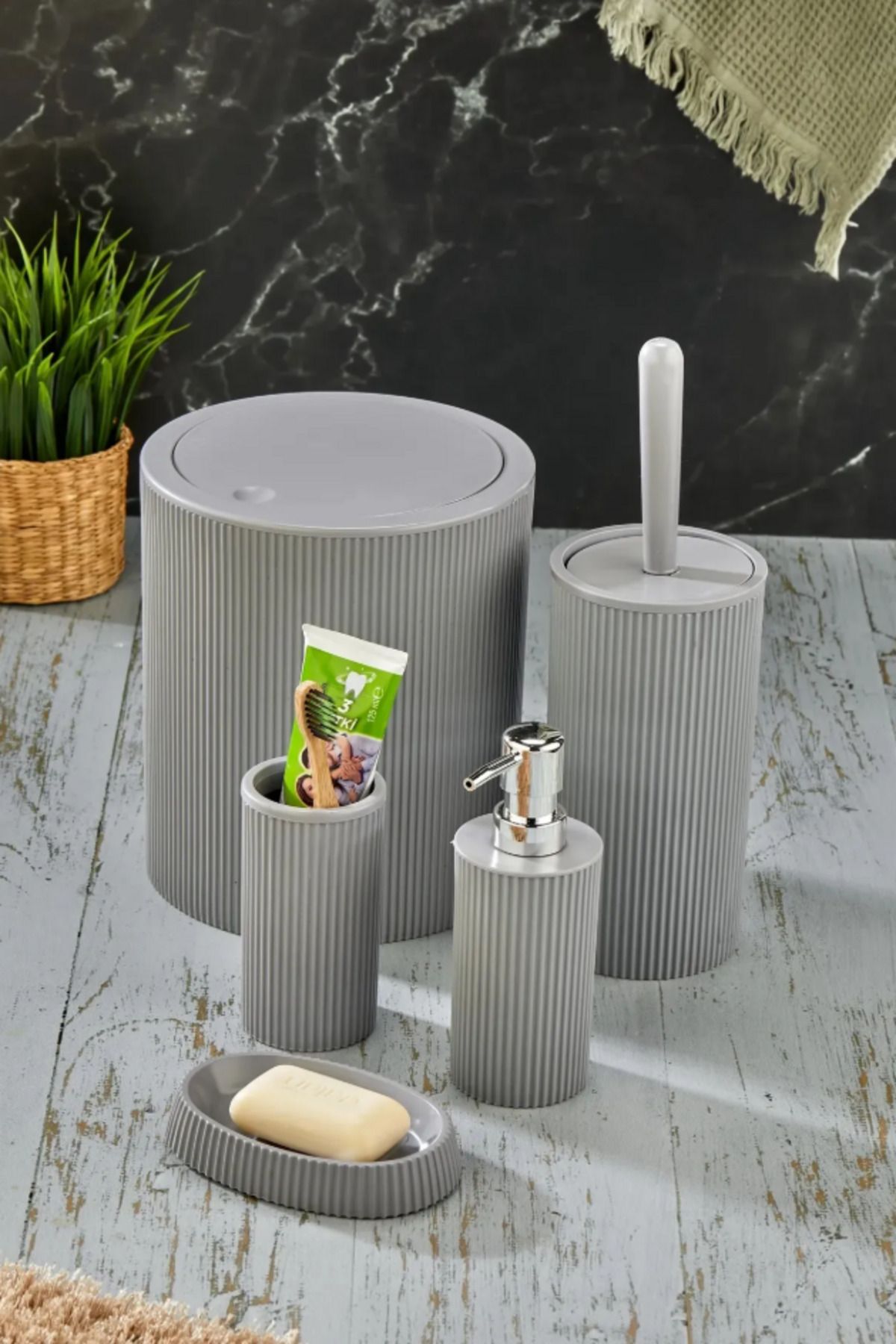 Roslyn Home Banyo Seti, 5 Parça Banyo Seti, Lüks 5'li Banyo Set, Çöp Kovası, Tuvalet Fırçası, Sabunluk, Macunluk