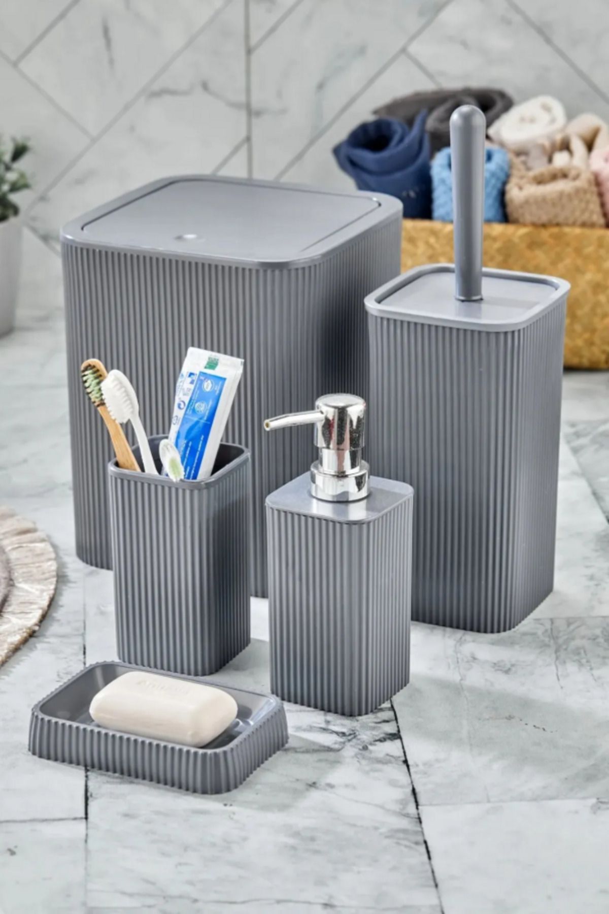 Roslyn Home Banyo Seti, 5 Parça Banyo Seti, Çöp Kovalı Sabunluklu 5 Parça Banyo Takımı, Lüks Çizgili Banyo Seti