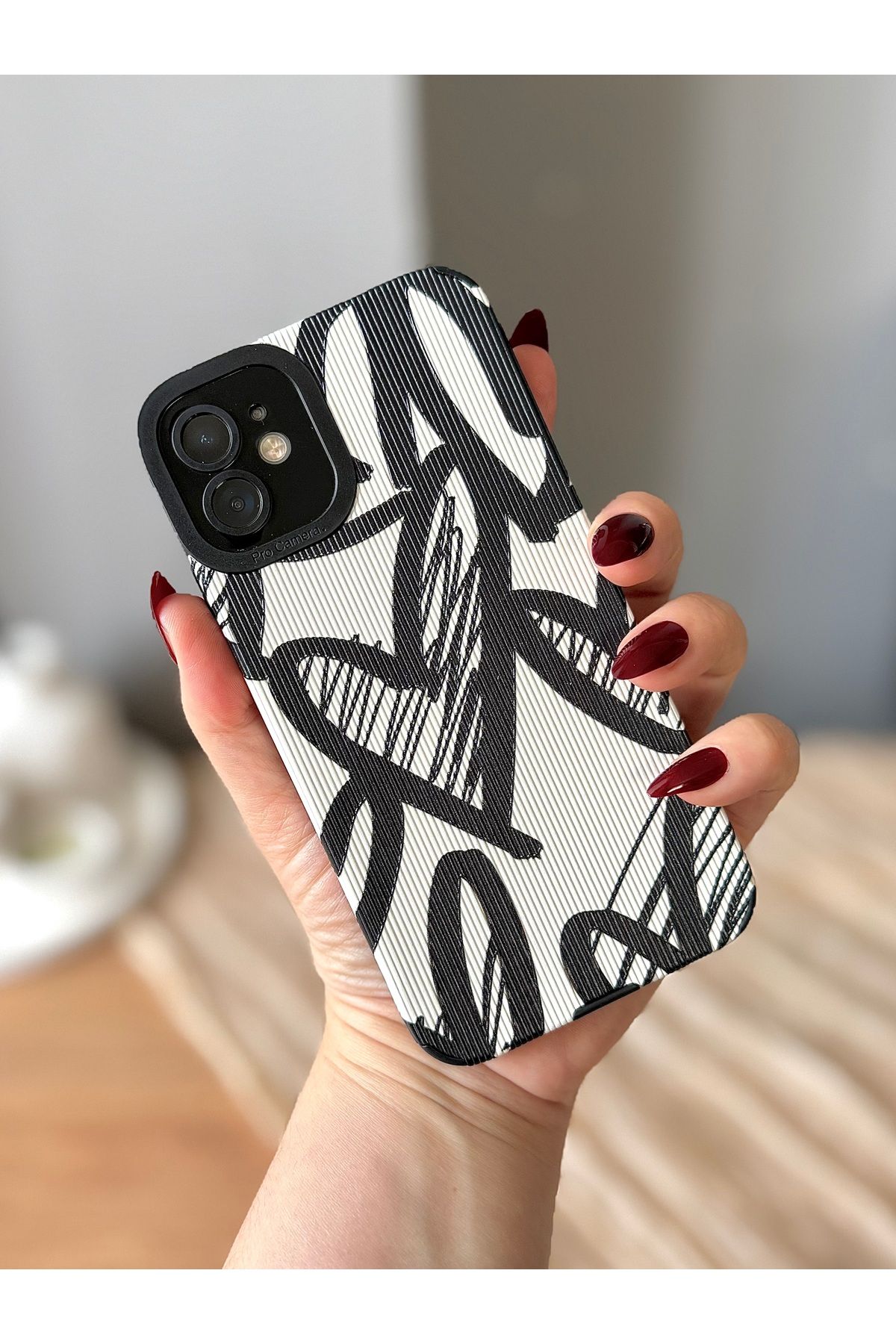 MirazTasarim IPHONE 11 SİYAH/BEYAZ KALP DESENLİ KILIF