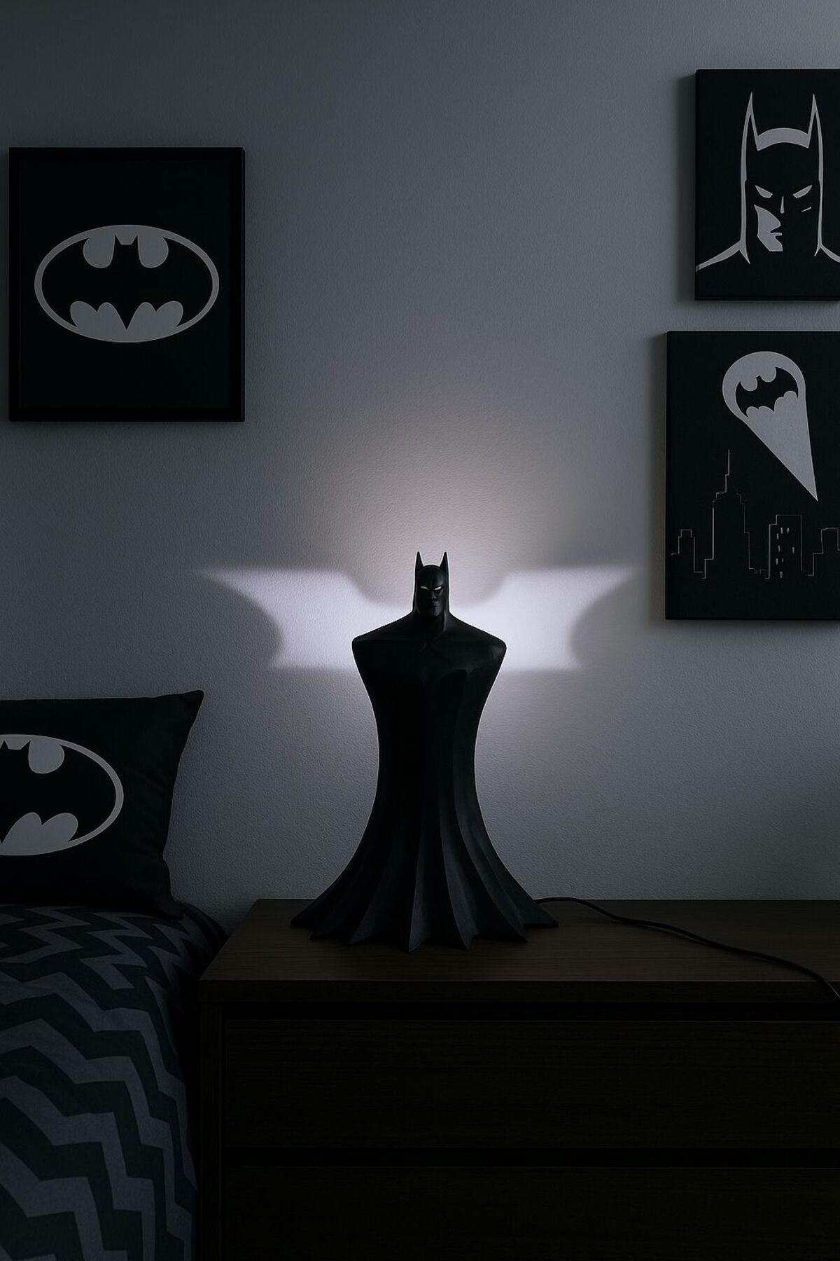 İLKEV DEKORASYON IŞIKLI DEKORATİF BATMAN BİBLO (25x21cm)