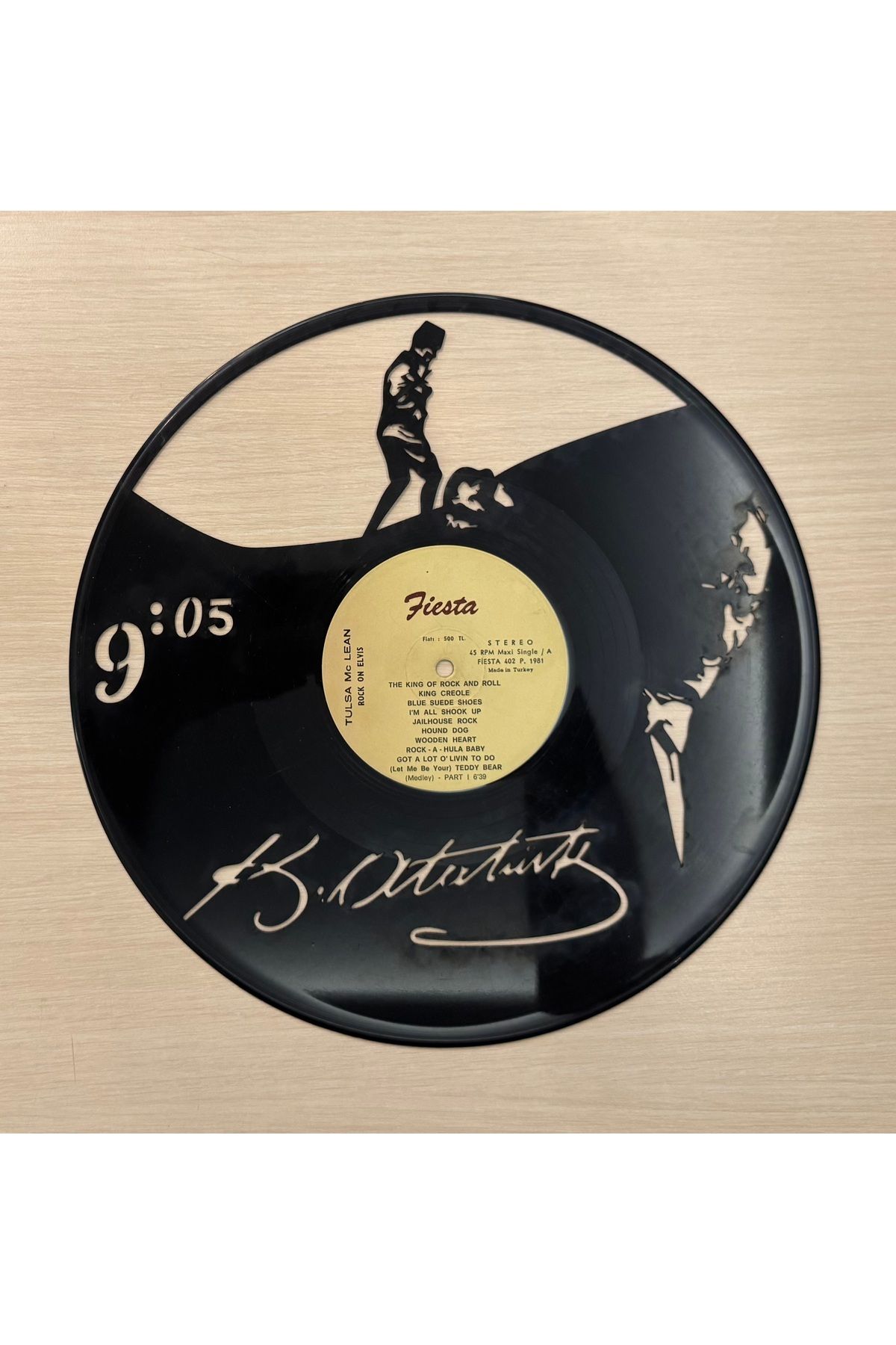 Bi' Dünya Wall Decor Mustafa Kemal Atatürk - Gerçek Plaktan Lazer Kesim, Dekoratif Plak (LP) (DEKORLUKTUR, DİNLENEMEZ)