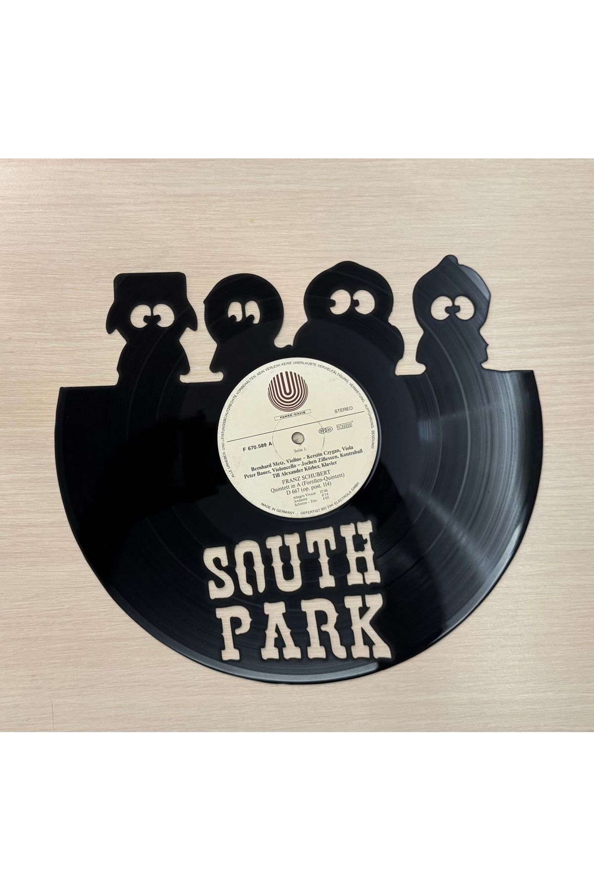 Bi' Dünya Wall Decor South Park - Gerçek Plaktan Lazer Kesim, Dekoratif Plak (LP) (DEKORLUKTUR, DİNLENEMEZ)