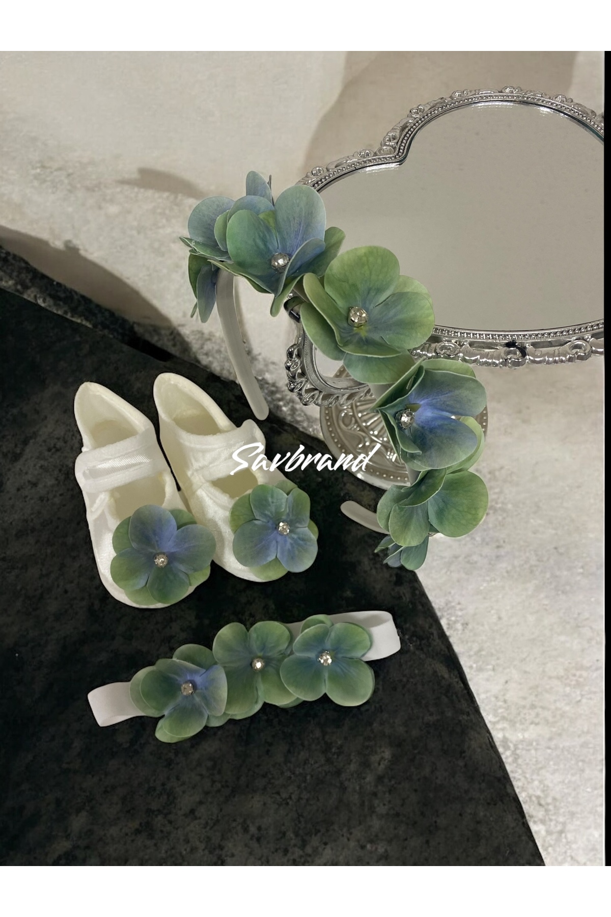 SavBrand Şık Anne Bebek Fotoğraf Çekim Seti Ayarlanabilir Taç & Bandana ve Patik fotoğrafı 4 (önizleme)