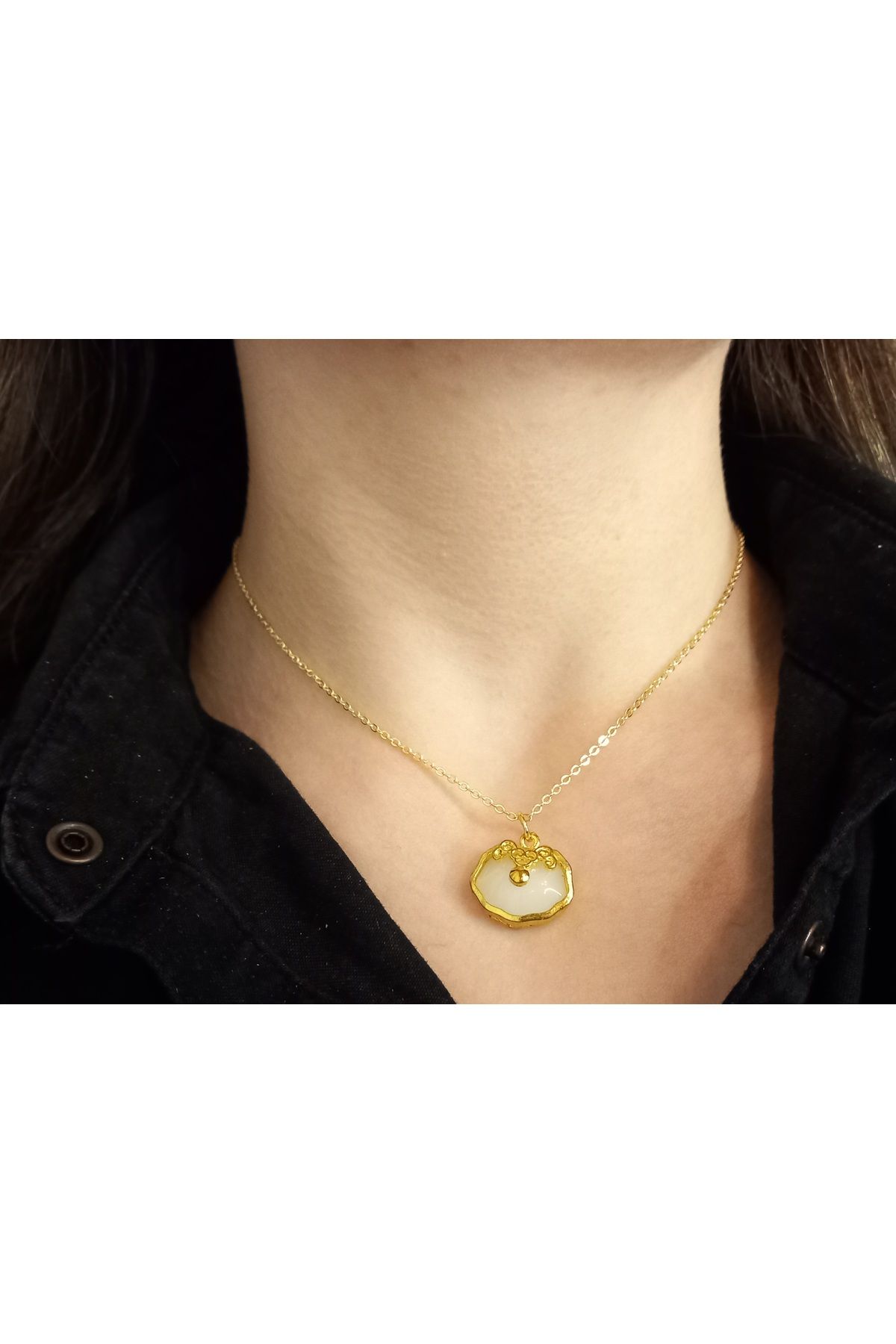 Crystal Atelier Kadın Beyaz Doğal Taşlı Altın Kaplama Çelik Kolye-Armut Kesim Doğal Taşlı Kolye-Beyaz Taşlı Kolye
