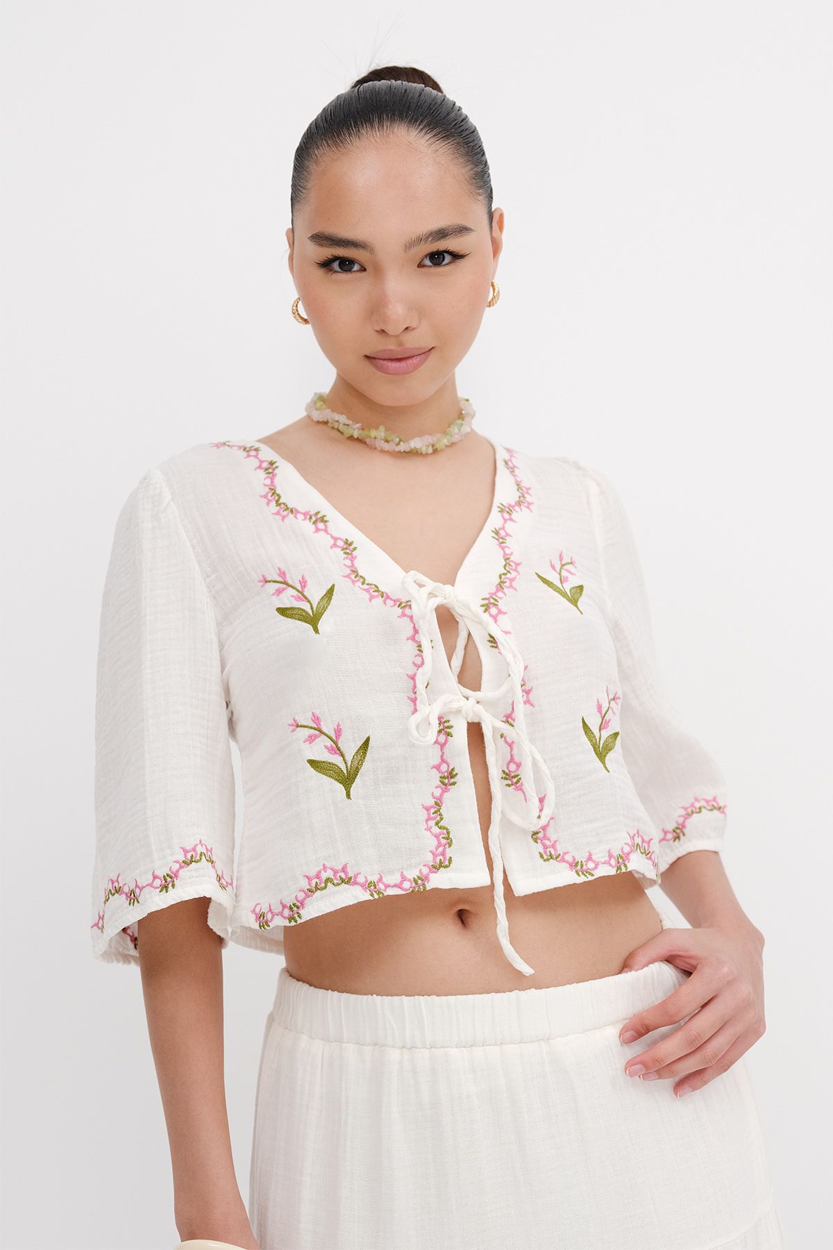 Addax-Bluză cu broderie de flori H1023 5