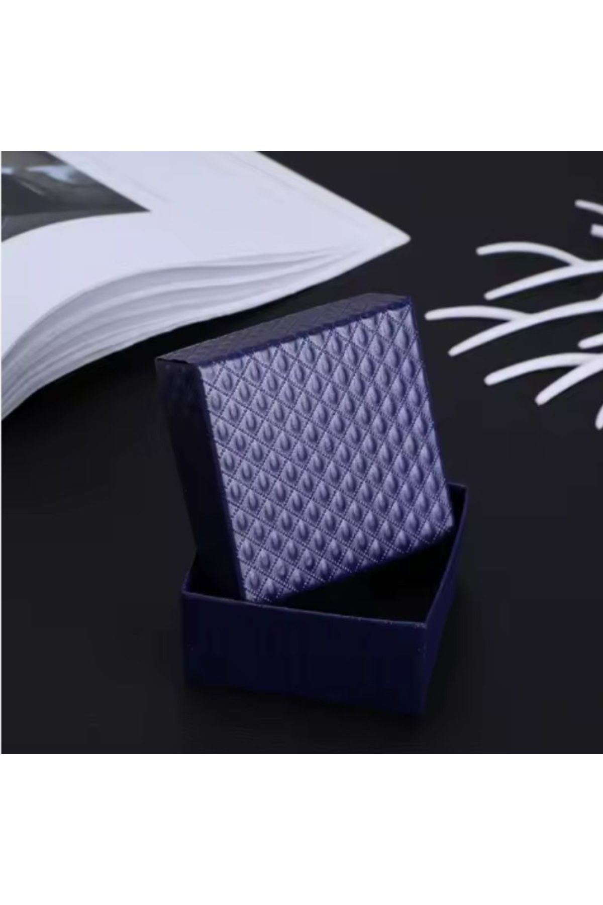 OEM-Elegant keychain box, premium protection and sophisticated design for keychains 7