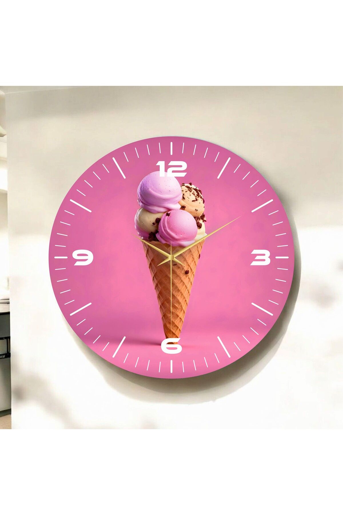 AA Shop Pembe Renkli Baskı Dondurma Desenli Sayılı Hediyelik Ahşap Sessiz Duvar Saati 50cm
