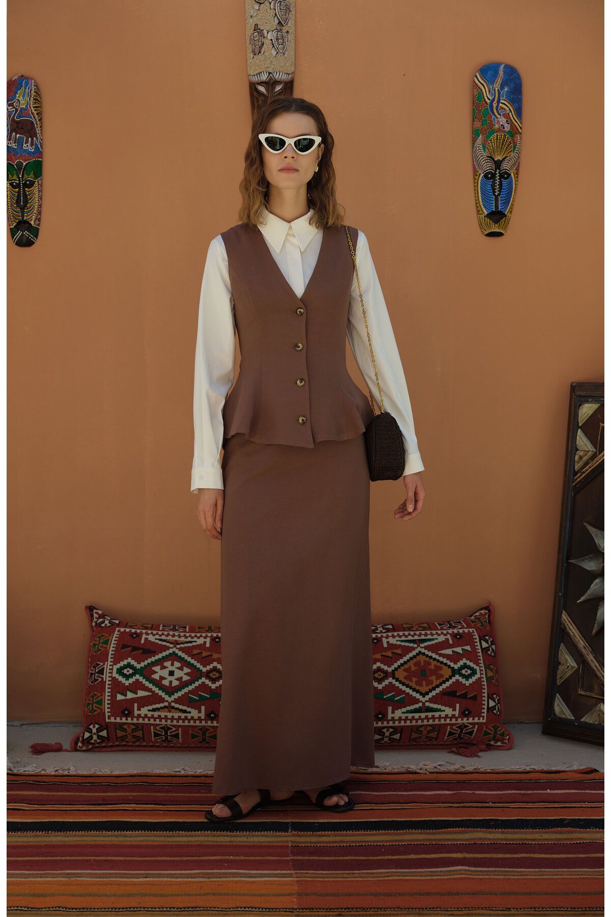 Fatma Atasoy Peplumlu Keten Kahve Yelek Etek Takım