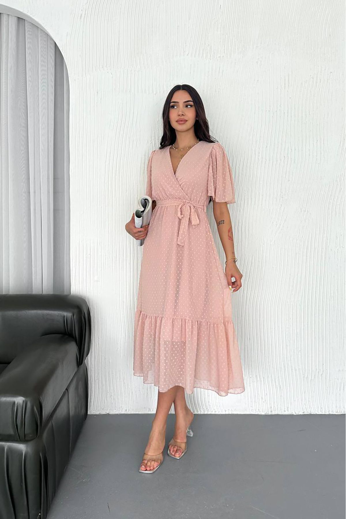 Neşeli Butik kadın kruvaze yaka midi ponpon şifon elbise NBK4233