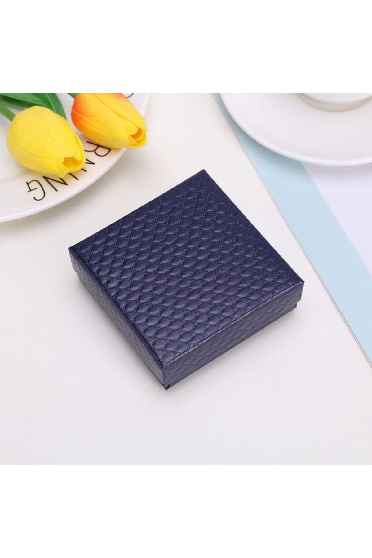 OEM-Elegant keychain box, premium protection and sophisticated design for keychains 5