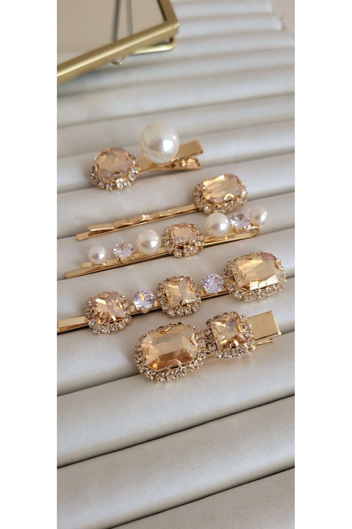YİĞİTKARANAKSESUAR Gold Kristal Set Toka