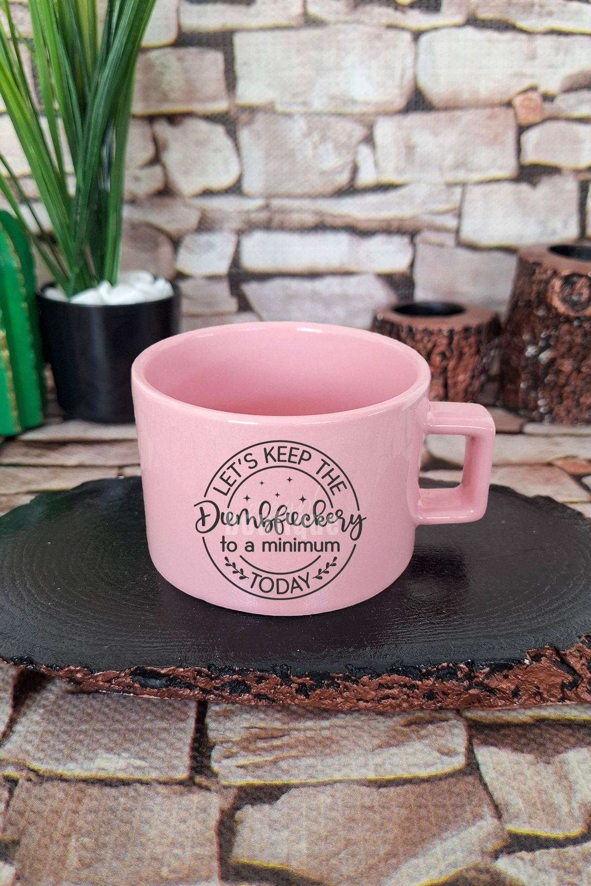 qoeuyl boutique Lets Keep The Dumb To A Minimum Sarkastik Kare Kulplu Fincan Pembe Kupa Bardak