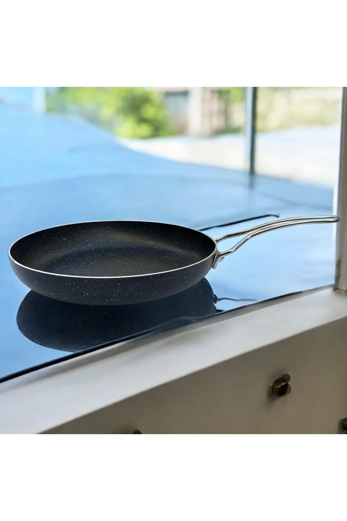 Peramari Tuna House Granit Kapaksız Tava 28 cm Siyah