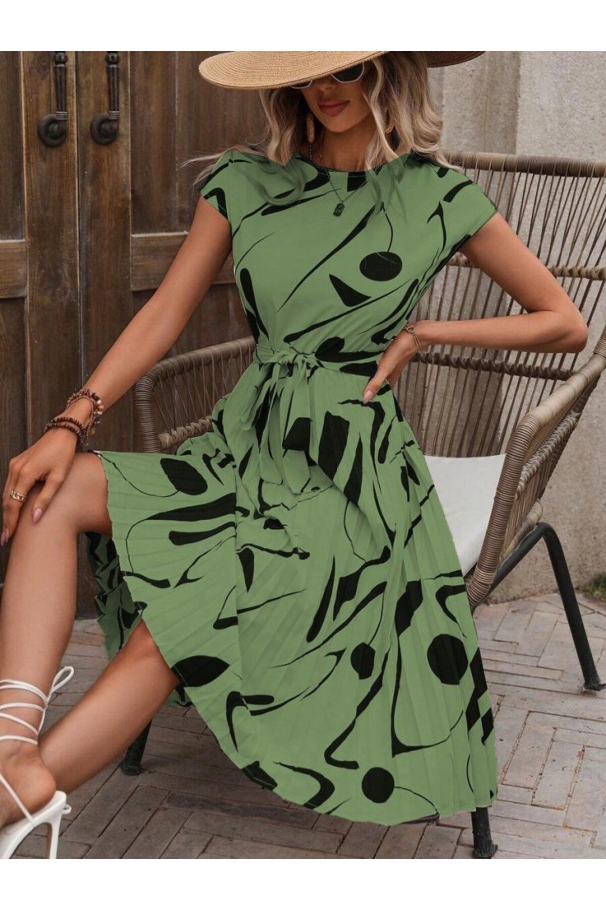 velmorafashion Kadın Kısa Yarasa Kollu Yuvarlak Yaka Beli Büzgülü Süprem Elbise