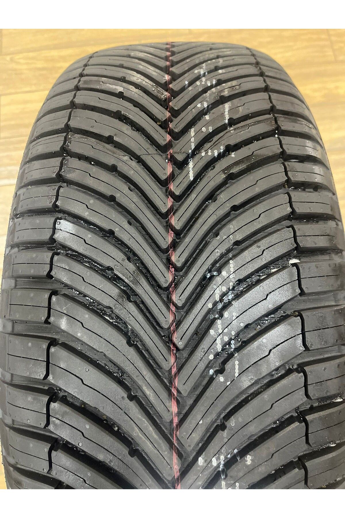 Bridgestone 225/45R19 BRIDGESTONE TURANZA ALL SEASON 6 M+S/SFM 96W XL B/C/70 (2024 ÜRETİM)