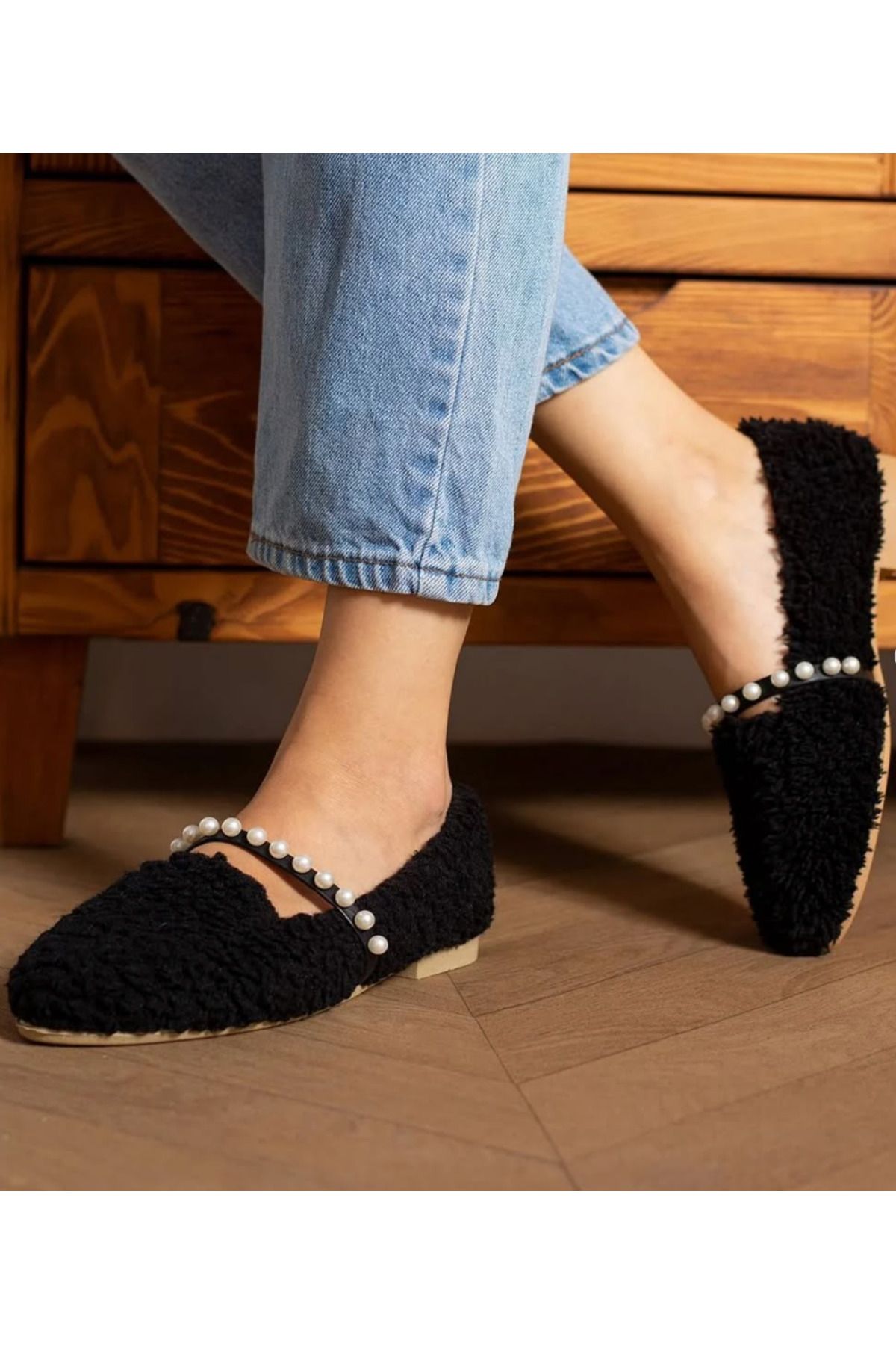 CARNASTORE CLASTA Kadın Peluş İnci Detaylı Babet