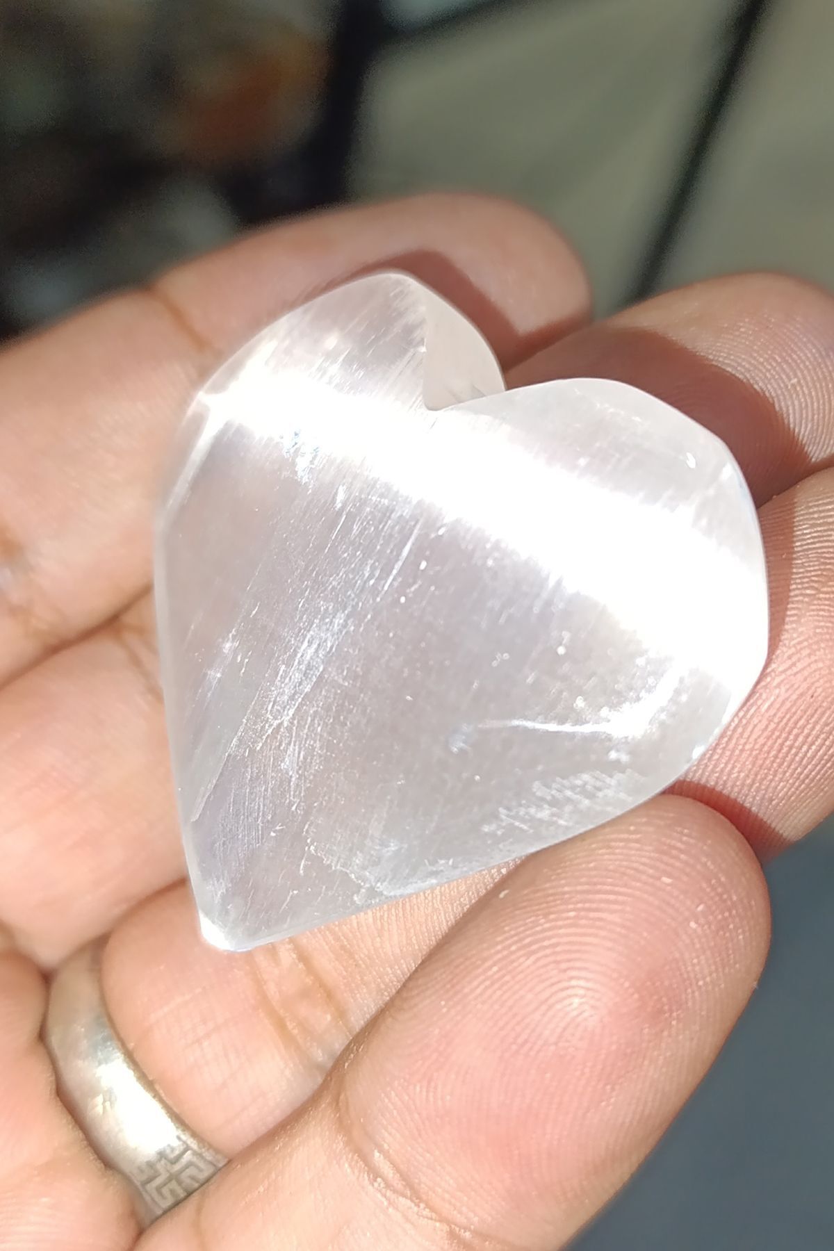 Elioure Beyaz doğal taş, kalp kesim, şifa ve enerji dolu küçük kütle