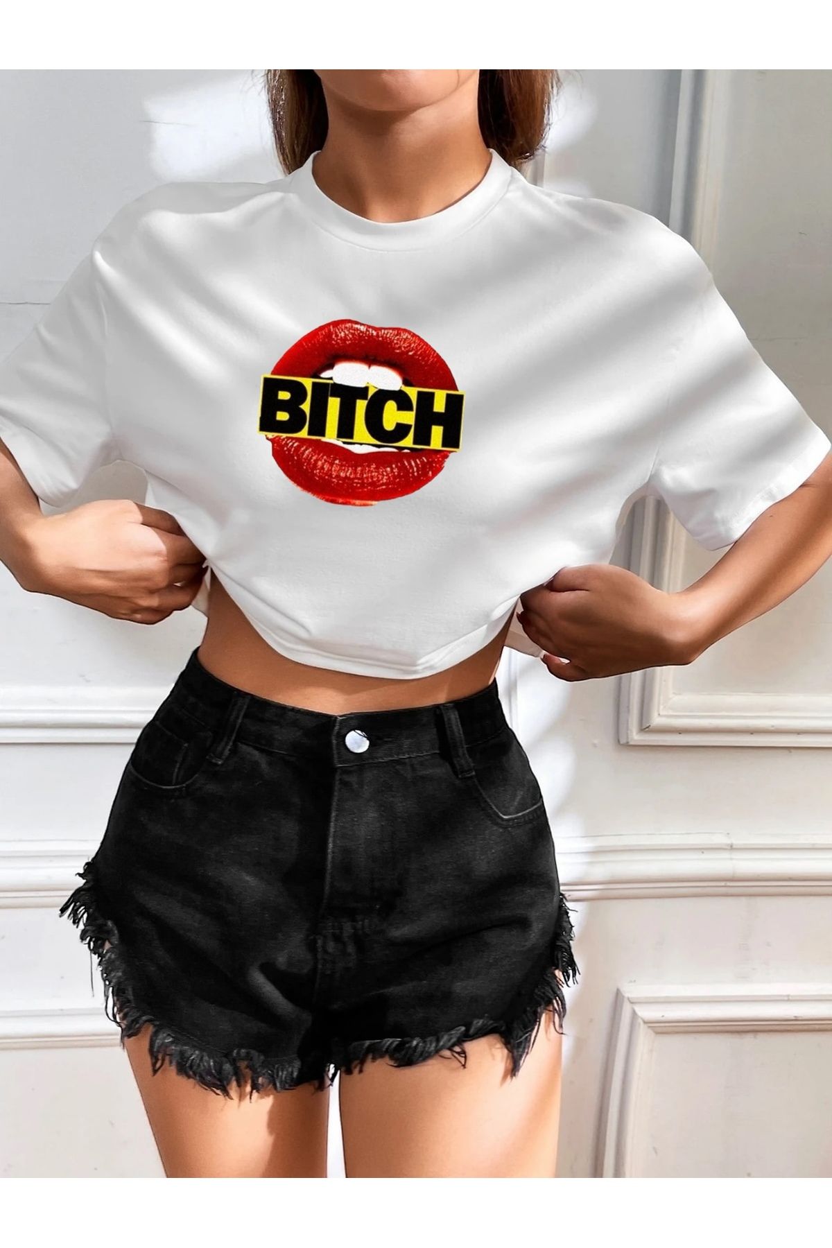 SOHR KOPYA - Kadın Oversize Crop Dudak XOXO Tasarım T-shirt