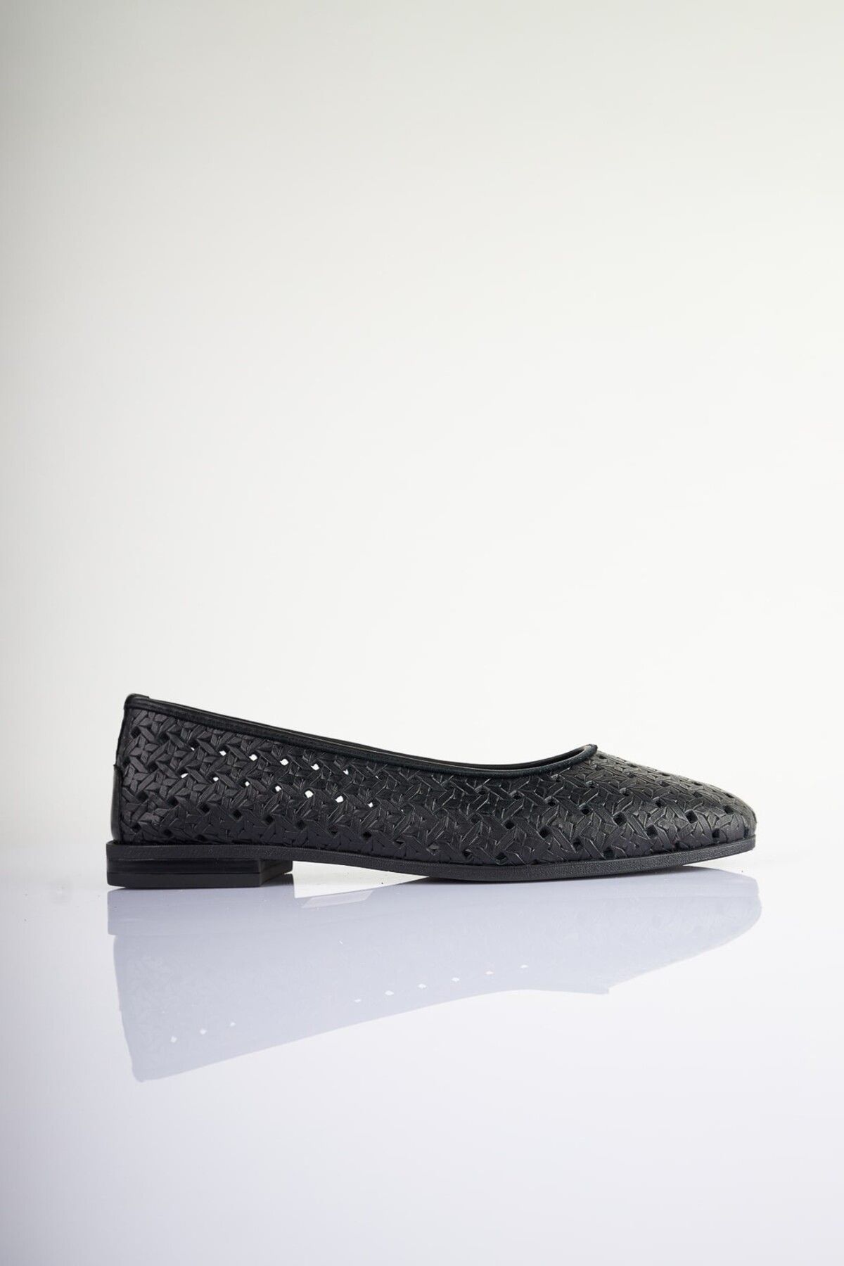 SU SHOE BOUTIQUE NO90 Siyah Hakiki Deri Lazer Kesim Babet