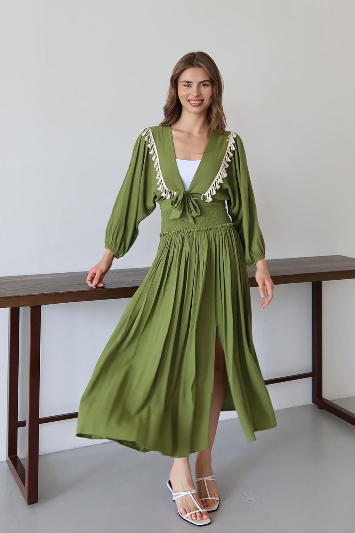 Neşeli Butik kadın püskül detaylı yırtmaçlı bohem takım NBNP015