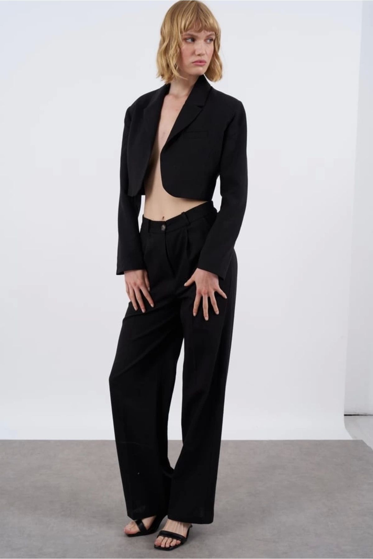 Myra Premium Seri Siyah Keten Crop Ceket Pantolon Takım